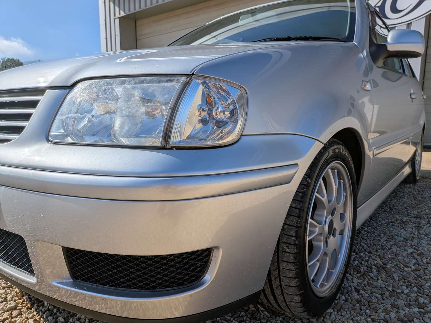 <p>2001 VW POLO SE</p>