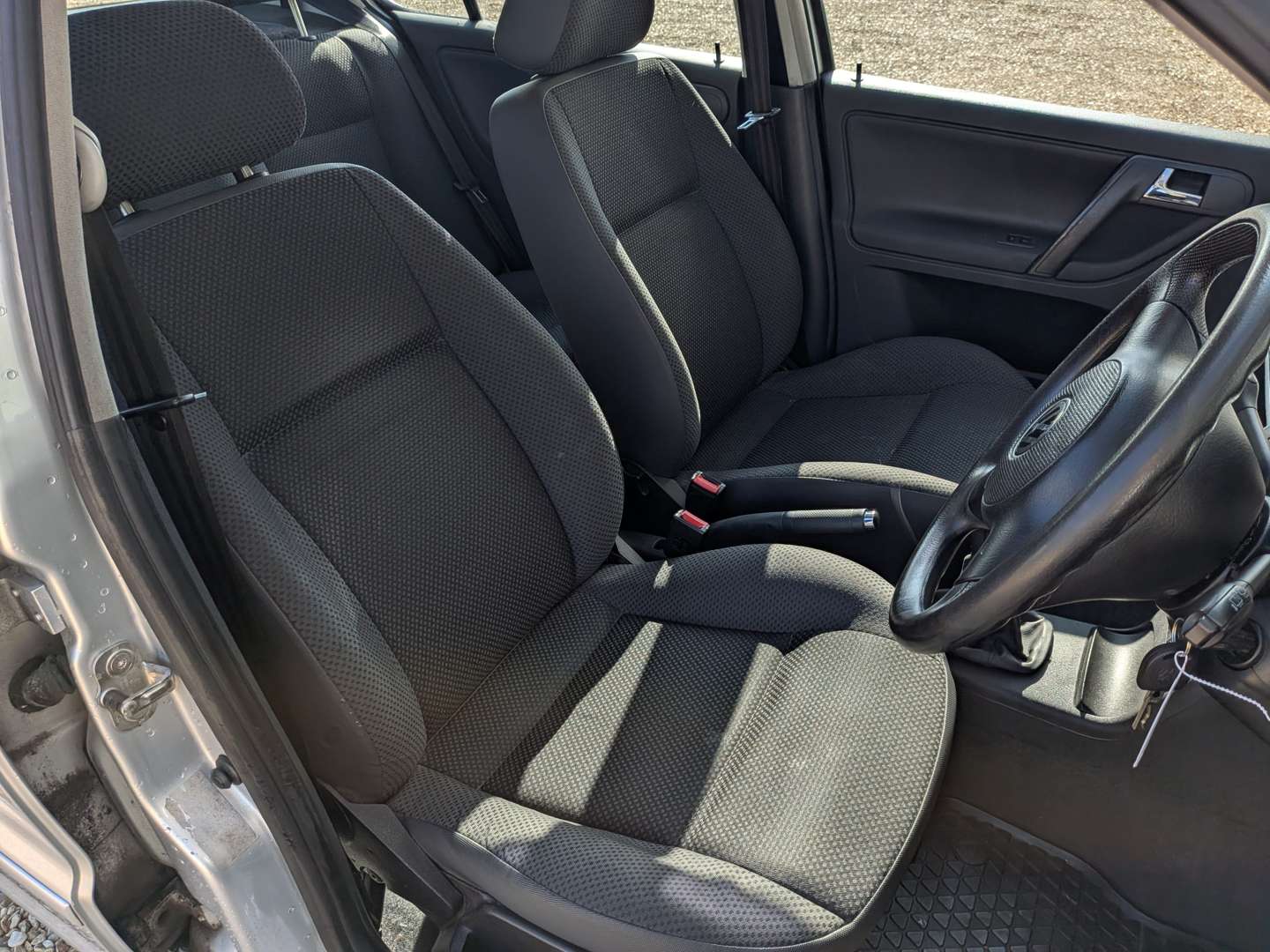 <p>2001 VW POLO SE</p>