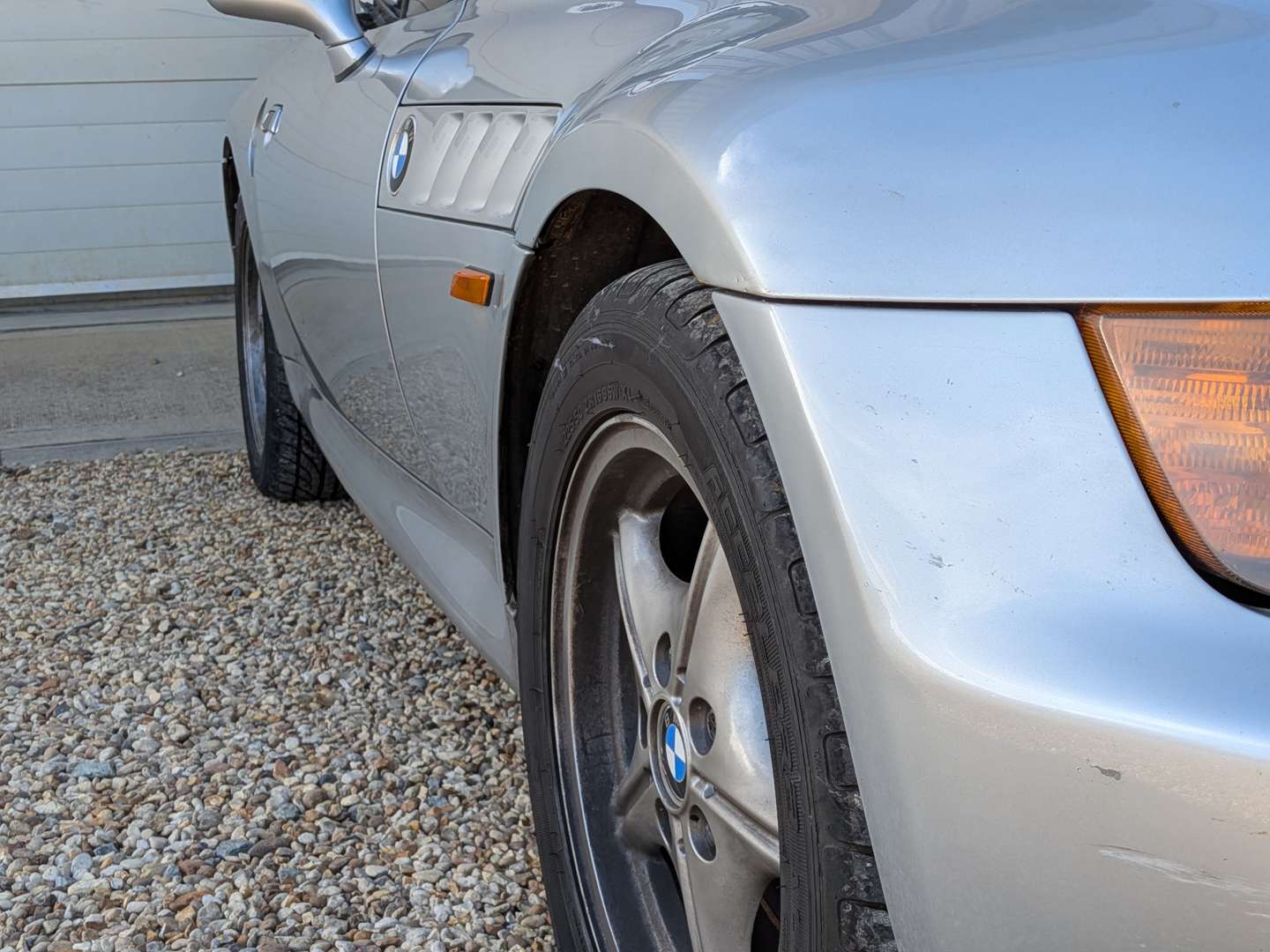 <p>1997 BMW Z3 1.9 ROADSTER</p>