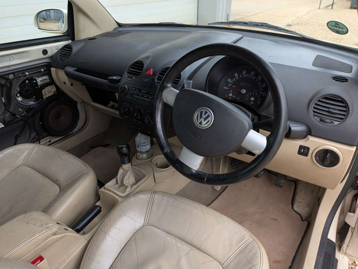 <p>2003 VW BEETLE CABRIOLET</p>