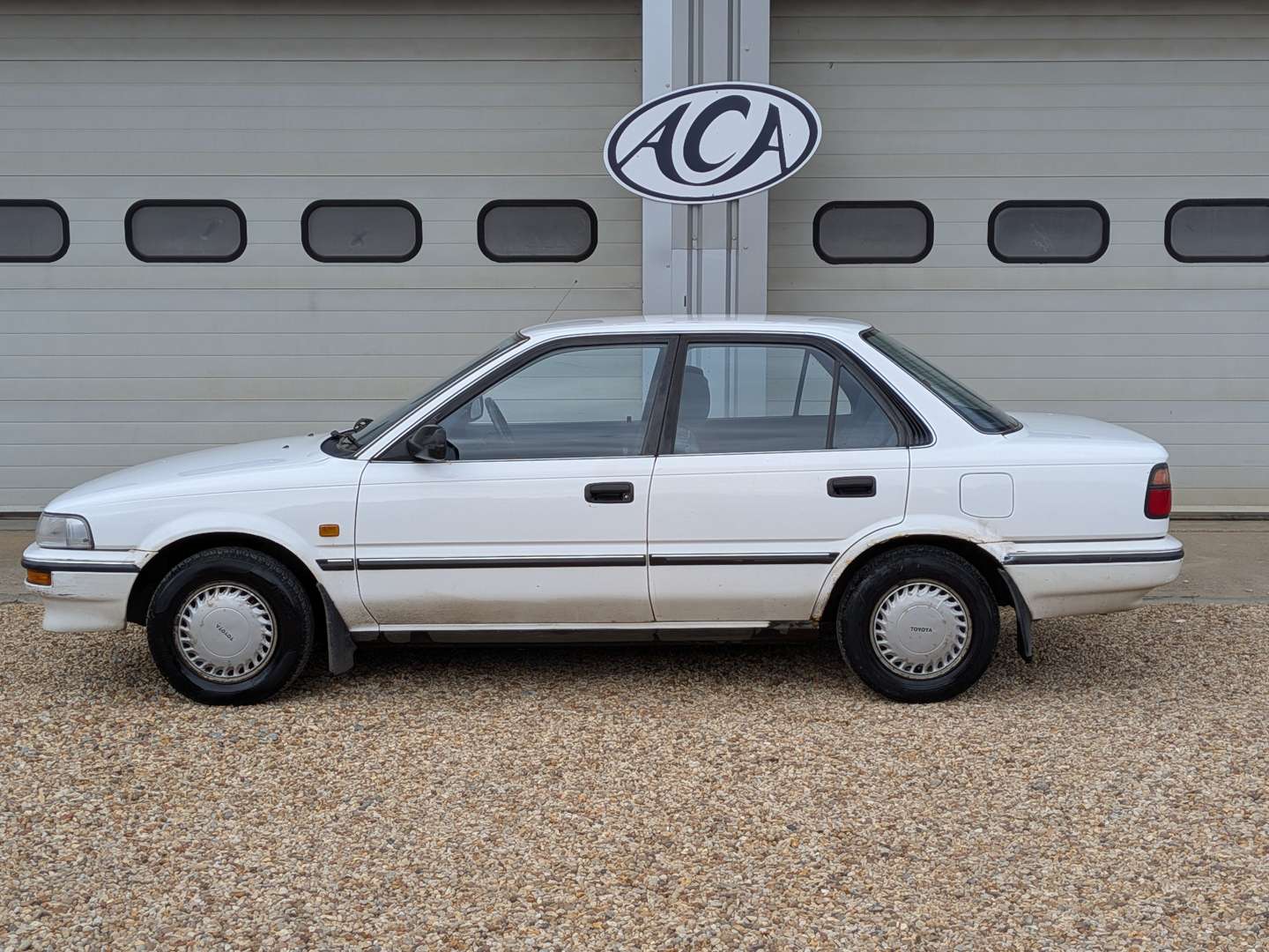 <p>1990 TOYOTA COROLLA GL - ONE OWNER FROM NEW</p>