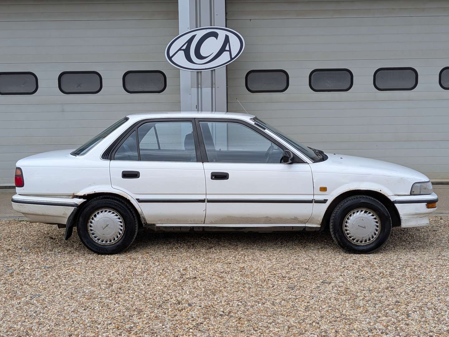 <p>1990 TOYOTA COROLLA GL - ONE OWNER FROM NEW</p>