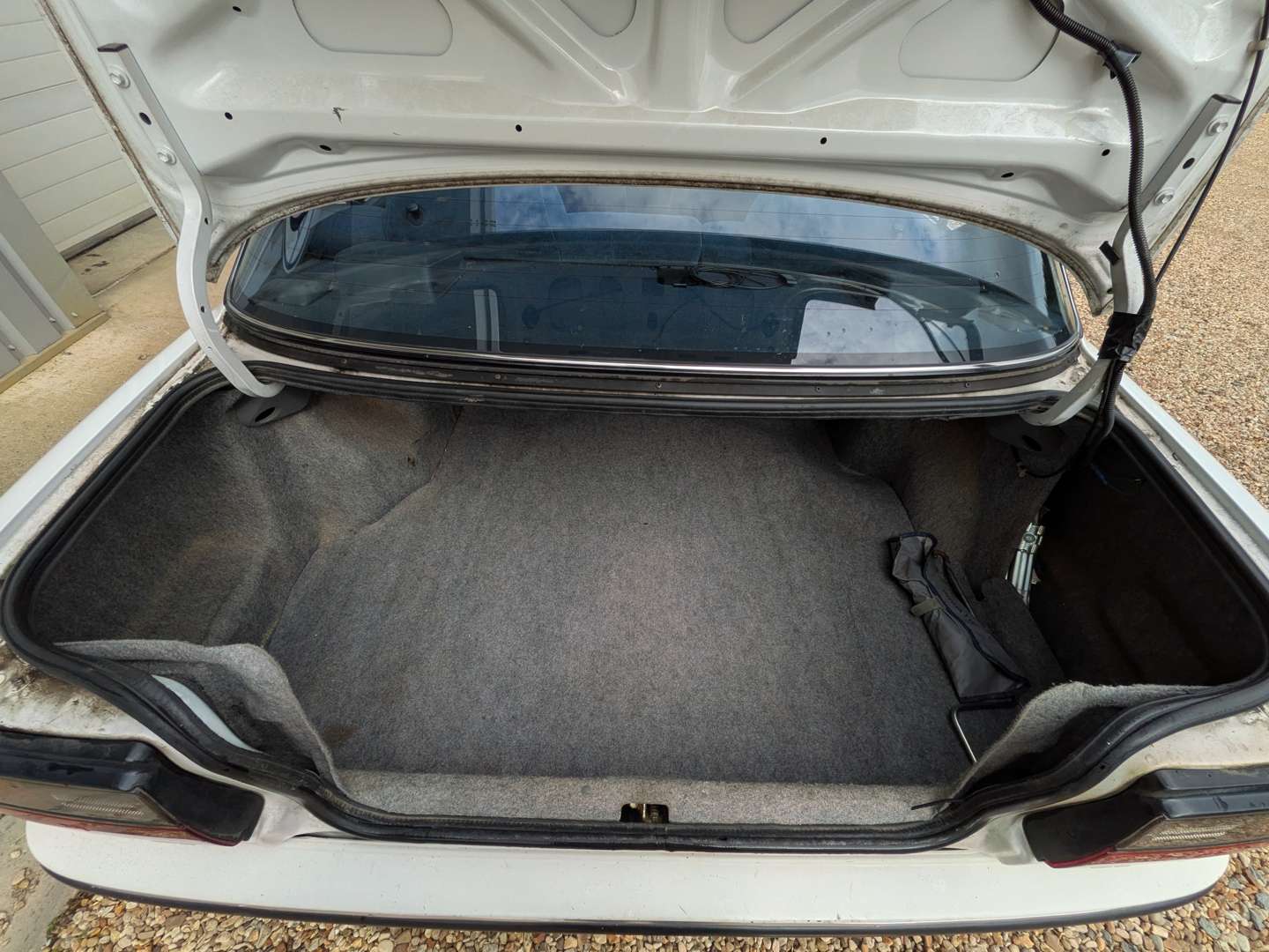 <p>1990 TOYOTA COROLLA GL - ONE OWNER FROM NEW</p>