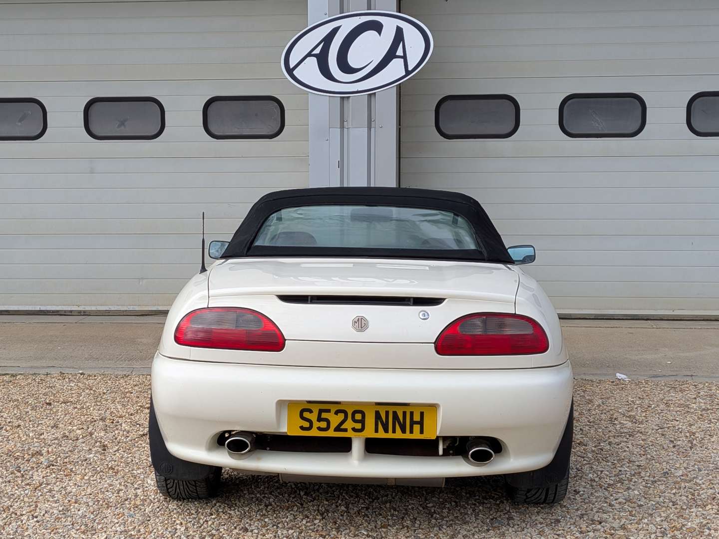 <p>1999 MG F</p>