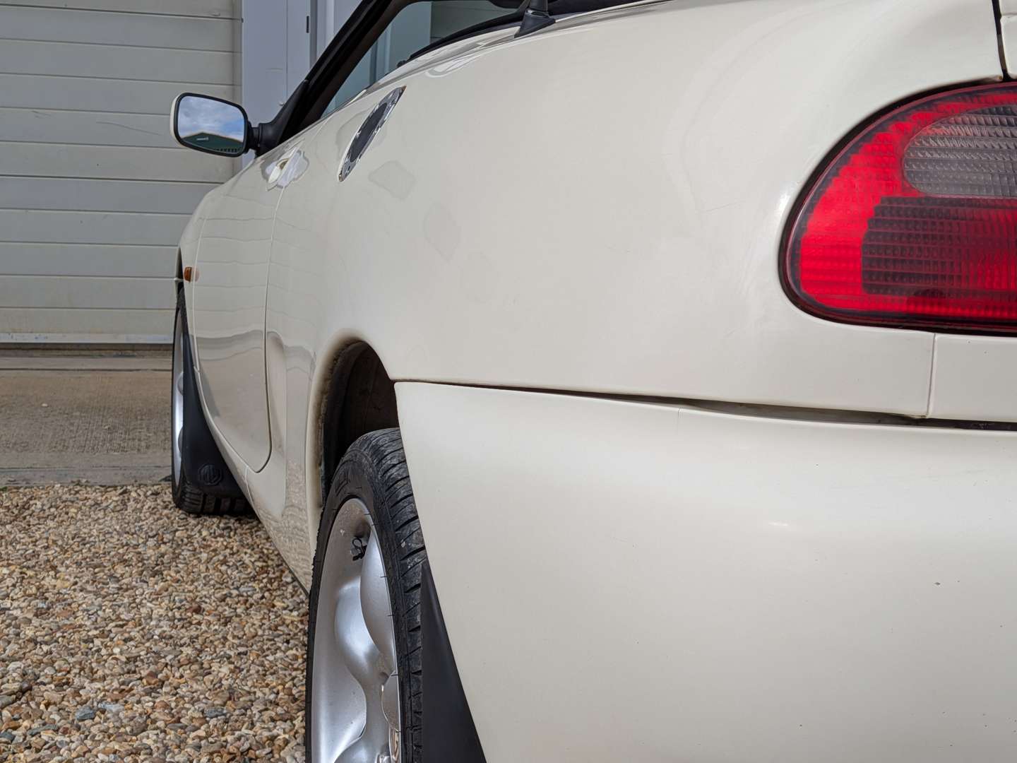 <p>1999 MG F</p>