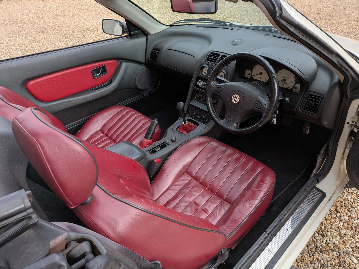 <p>1999 MG F</p>