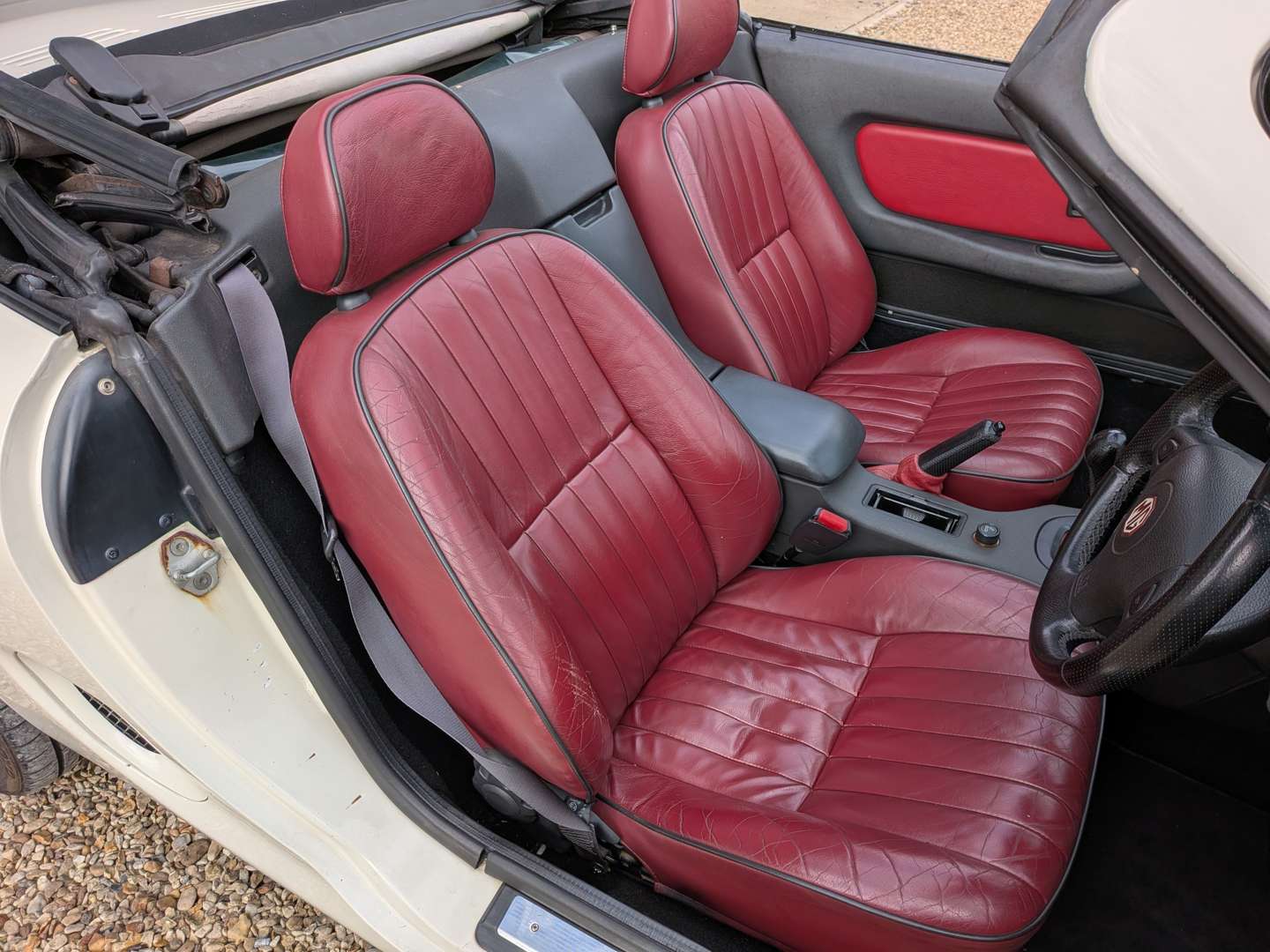 <p>1999 MG F</p>