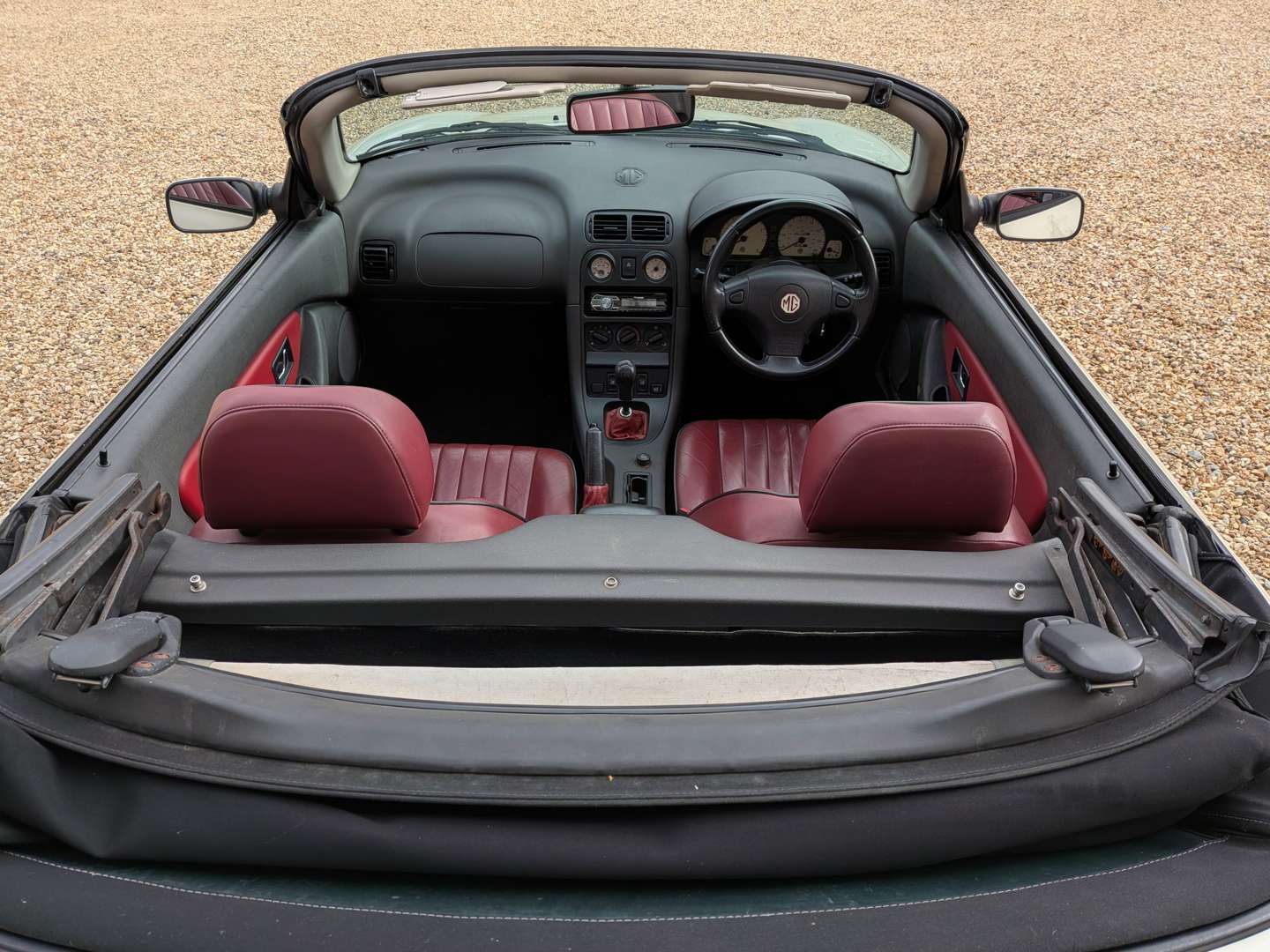 <p>1999 MG F</p>