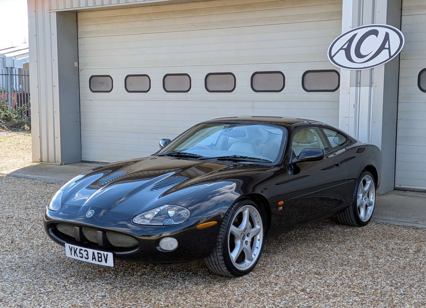 <p>2004 JAGUAR XKR</p>