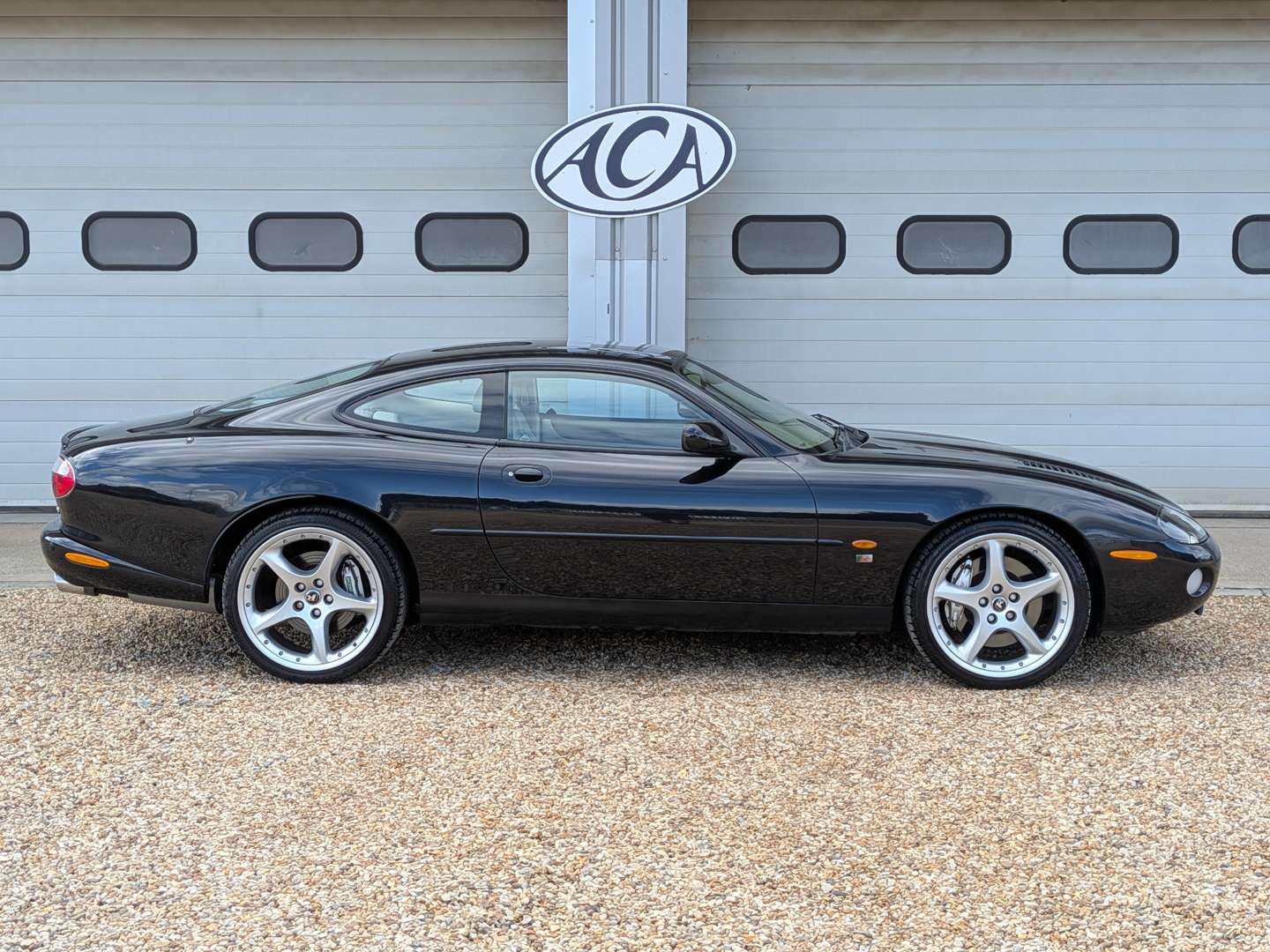 <p>2004 JAGUAR XKR 4.2</p>
