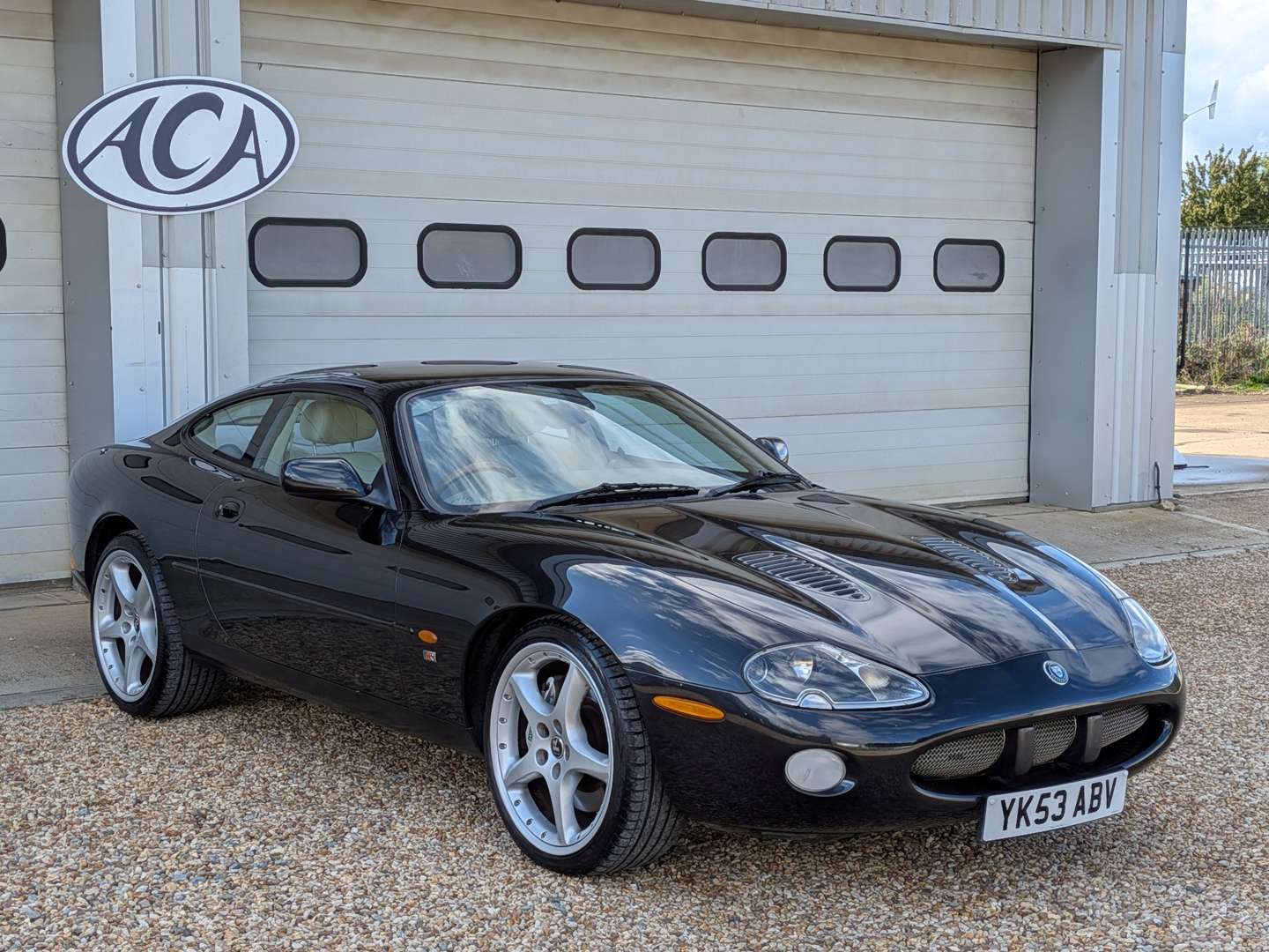 <p>2004 JAGUAR XKR</p>