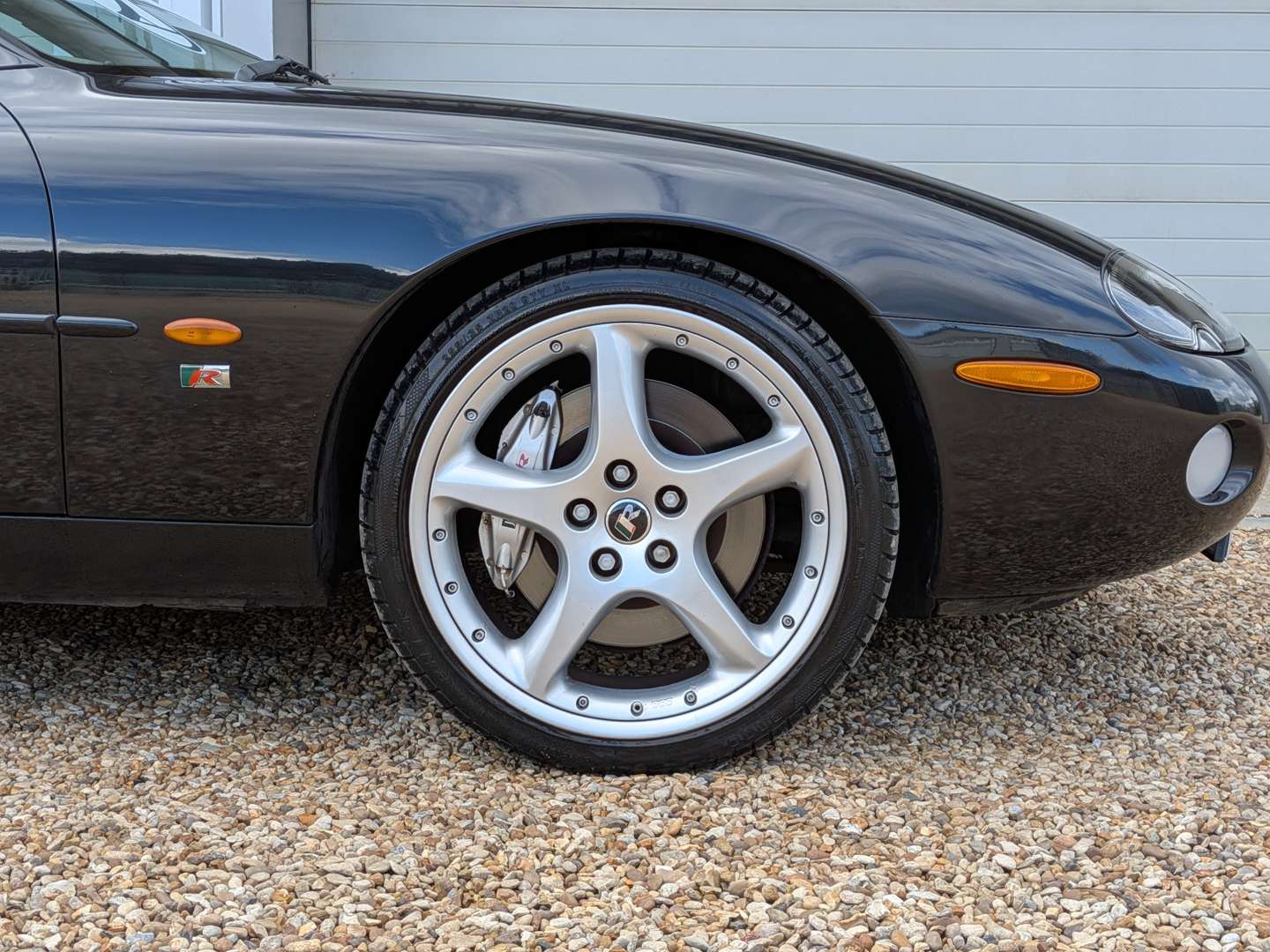 <p>2004 JAGUAR XKR</p>