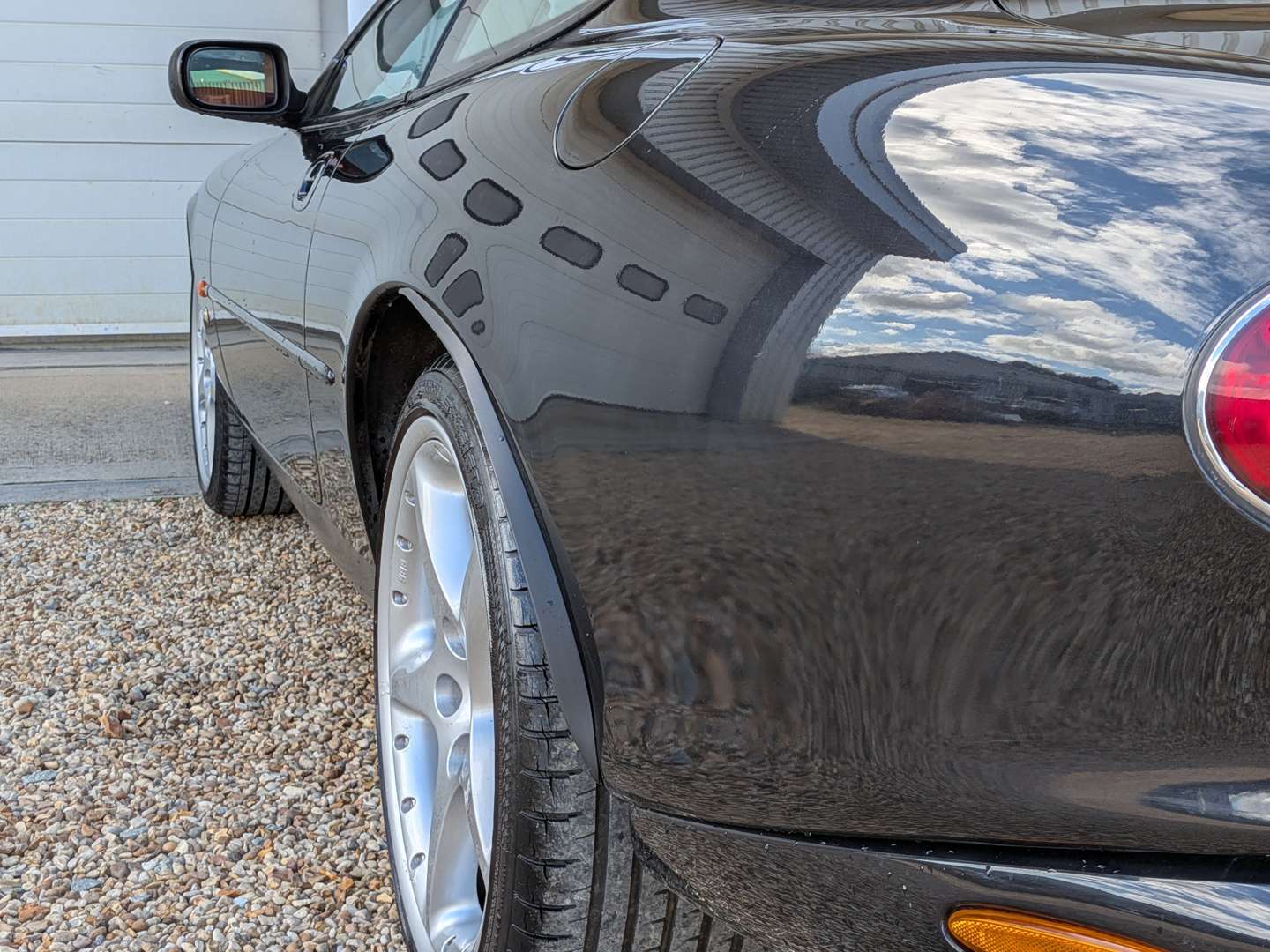 <p>2004 JAGUAR XKR</p>