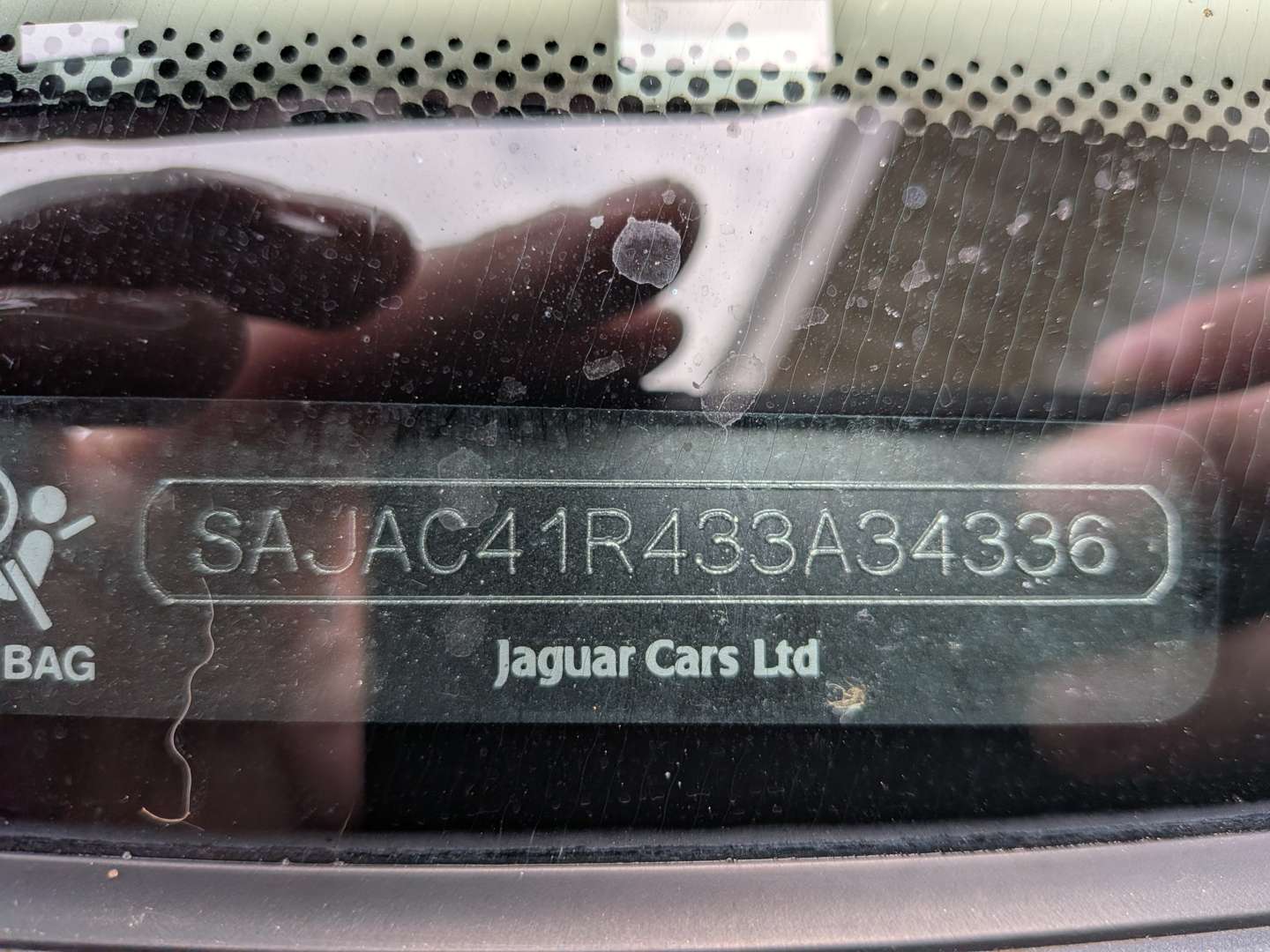 <p>2004 JAGUAR XKR 4.2</p>