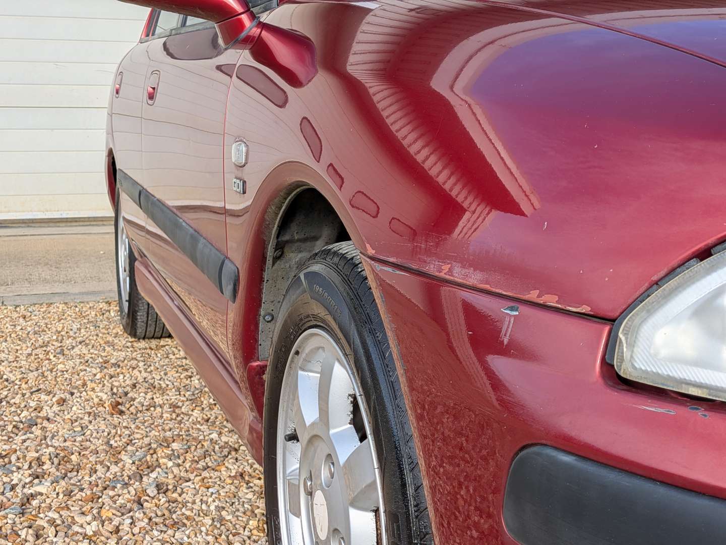 <p>2000 MITSUBISHI CARISMA ELEGANCE GDI</p>
