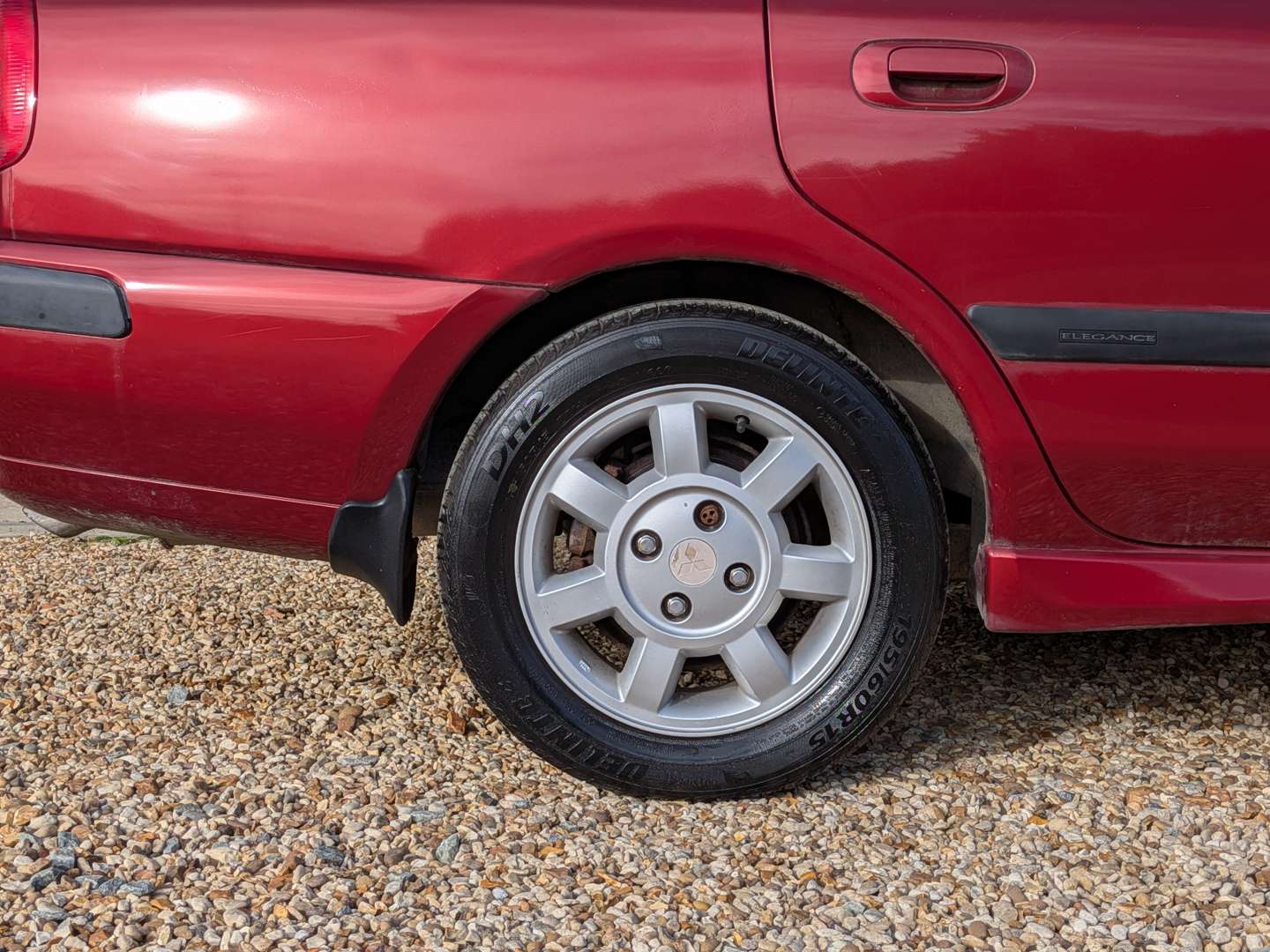 <p>2000 MITSUBISHI CARISMA ELEGANCE GDI</p>