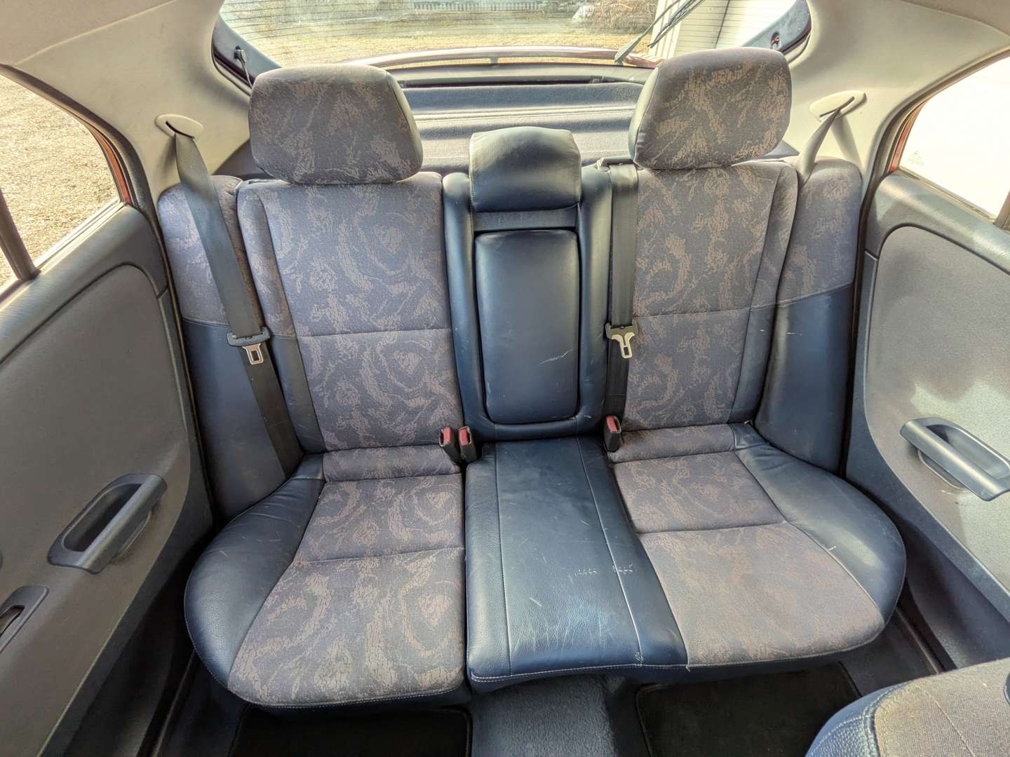 <p>2000 MITSUBISHI CARISMA ELEGANCE GDI</p>