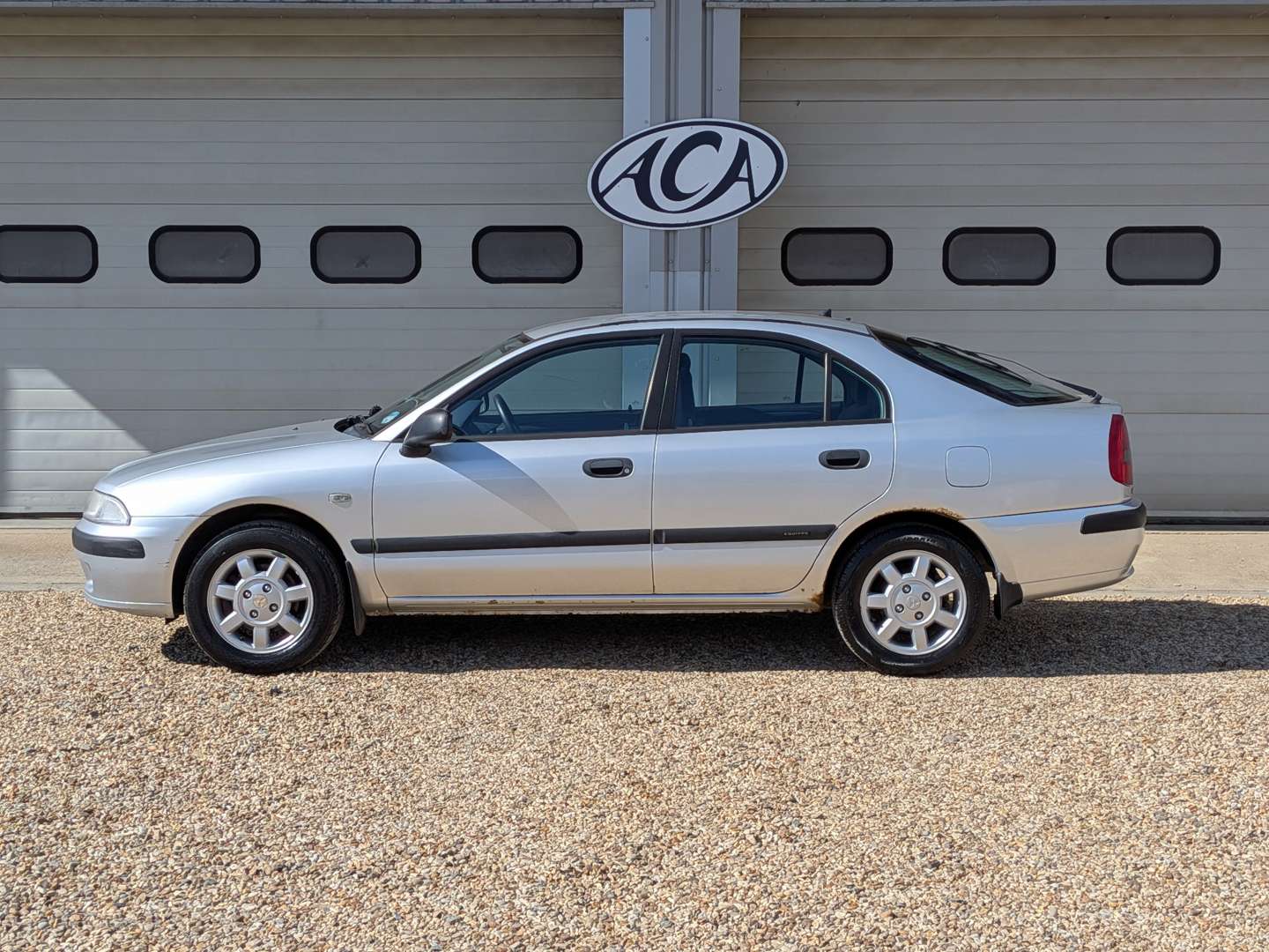 <p>2001 MITSUBISHI CARISMA EQUIPPE GDI</p>