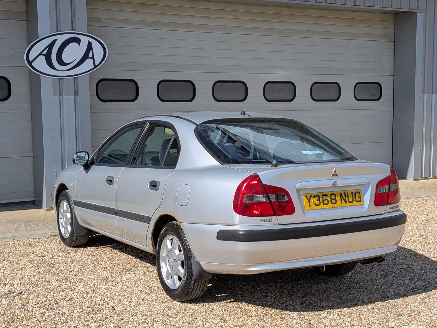 <p>2001 MITSUBISHI CARISMA EQUIPPE GDI</p>