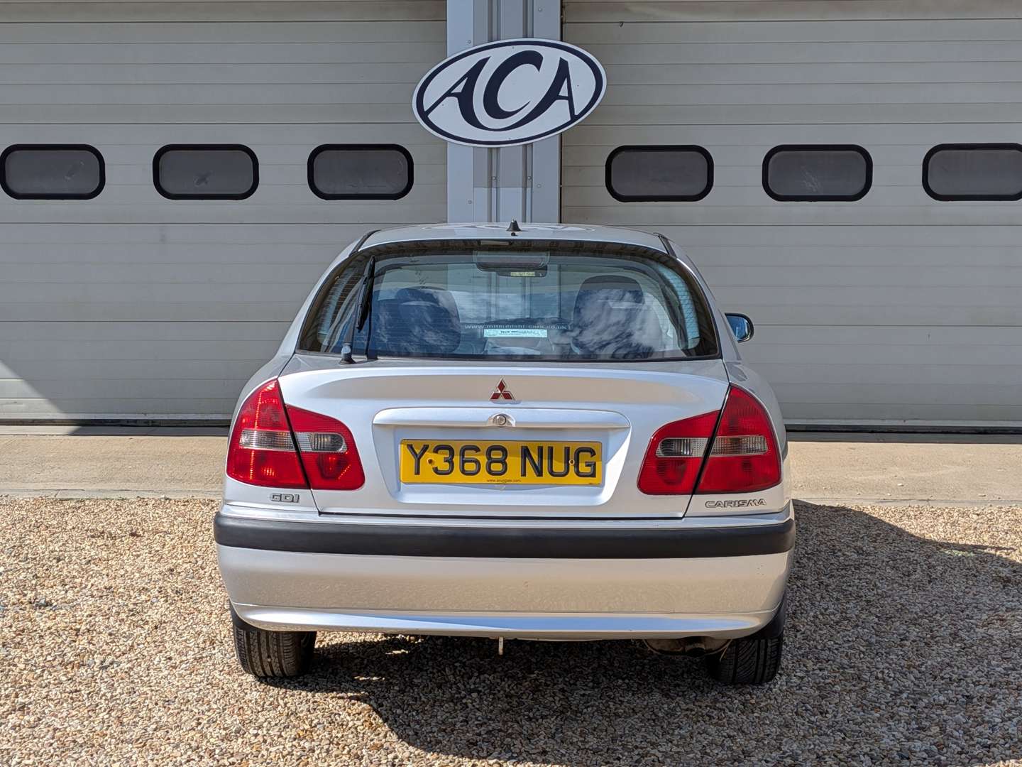 <p>2001 MITSUBISHI CARISMA EQUIPPE GDI</p>