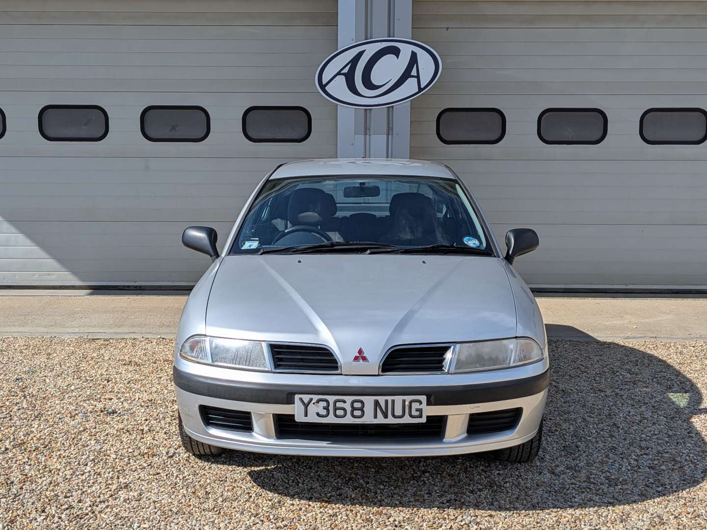 <p>2001 MITSUBISHI CARISMA EQUIPPE GDI</p>