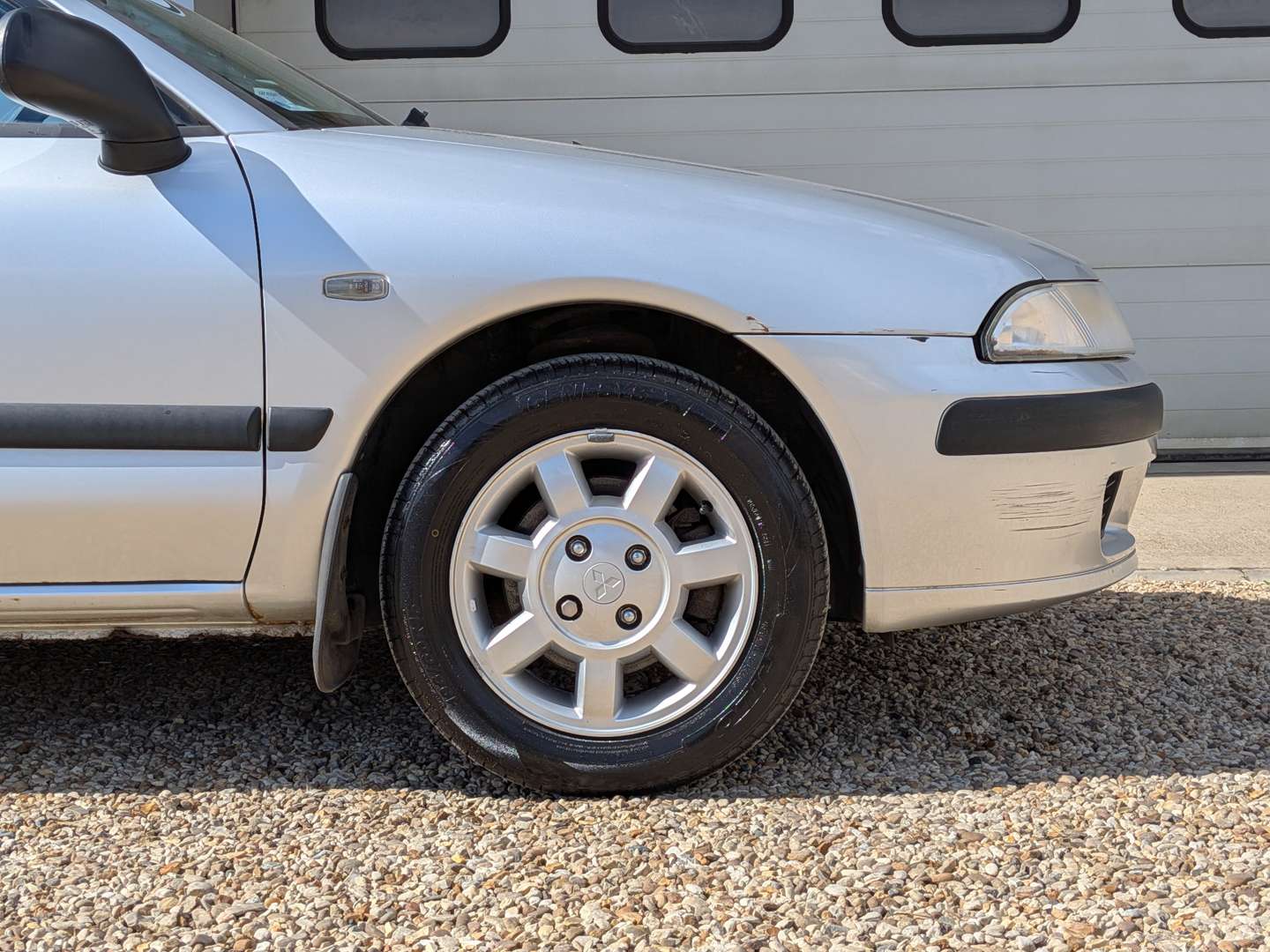 <p>2001 MITSUBISHI CARISMA EQUIPPE GDI</p>