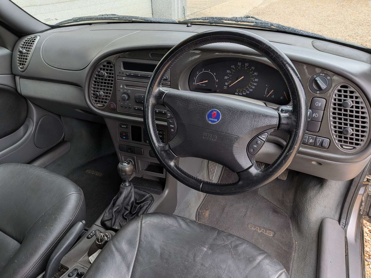 <p>2002 SAAB 9-3 SE TURBO</p>