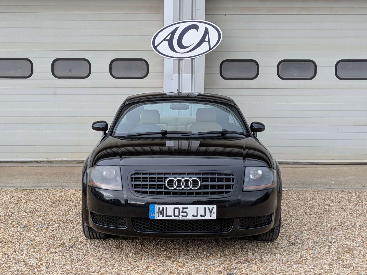 <p>2005 AUDI TT</p>