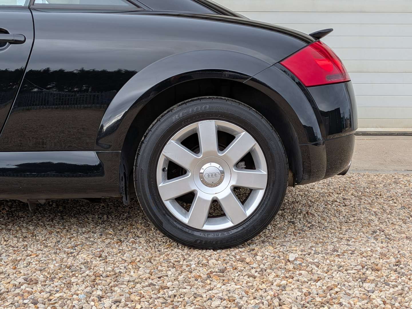 <p>2005 AUDI TT</p>