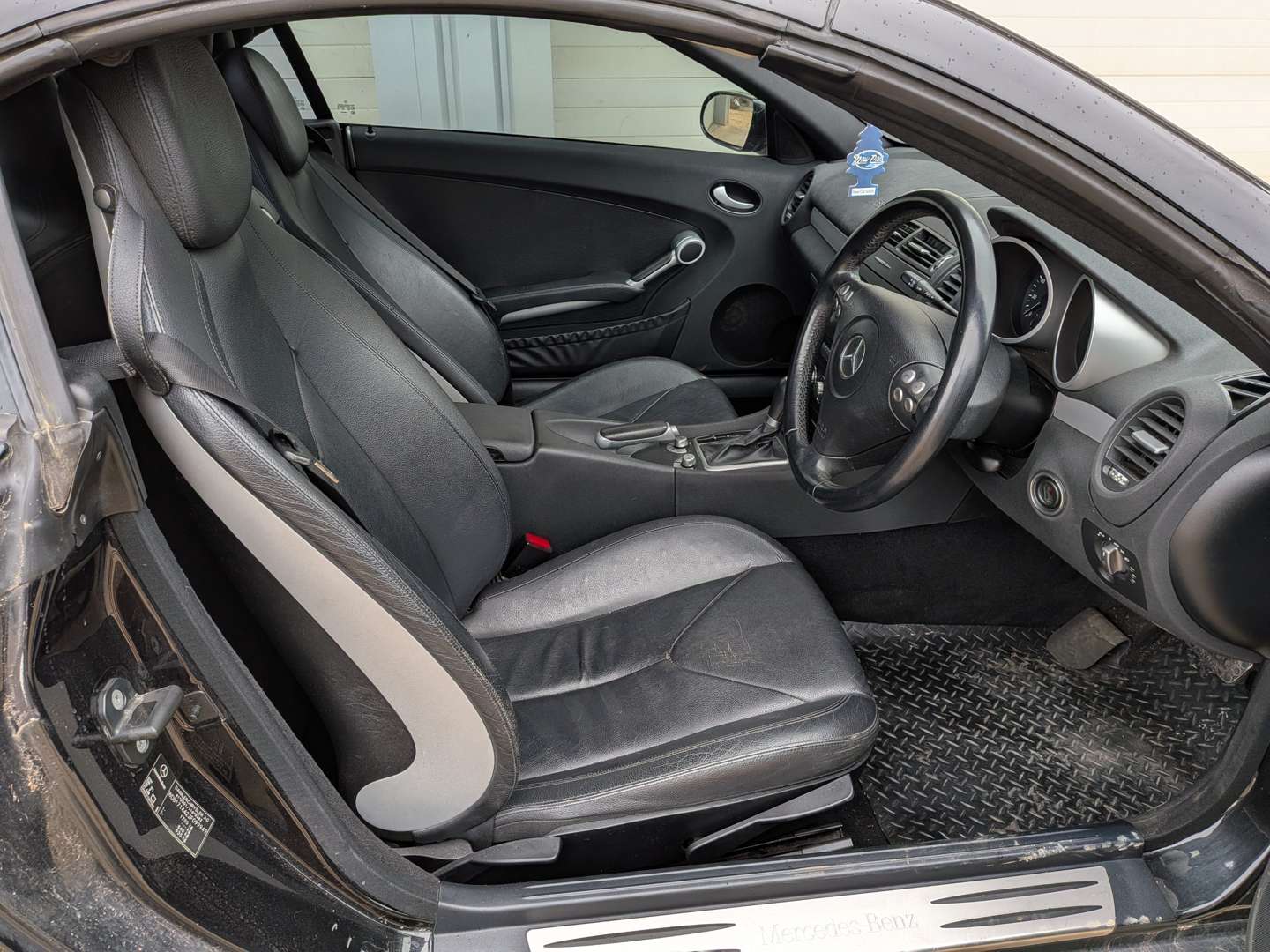<p>2005 MERCEDES SLK 200 KOMPRESSOR R171&nbsp;</p>