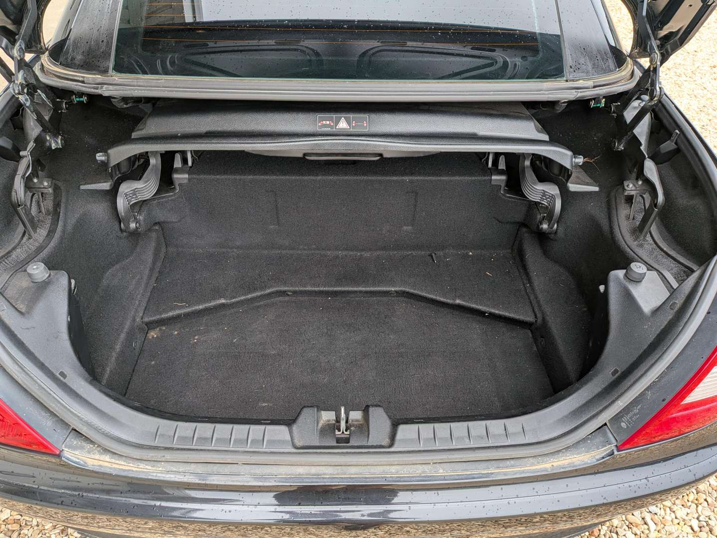 <p>2005 MERCEDES SLK 200 KOMPRESSOR R171&nbsp;</p>