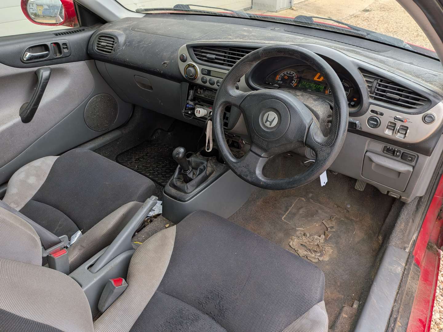 <p>2001 HONDA INSIGHT</p>