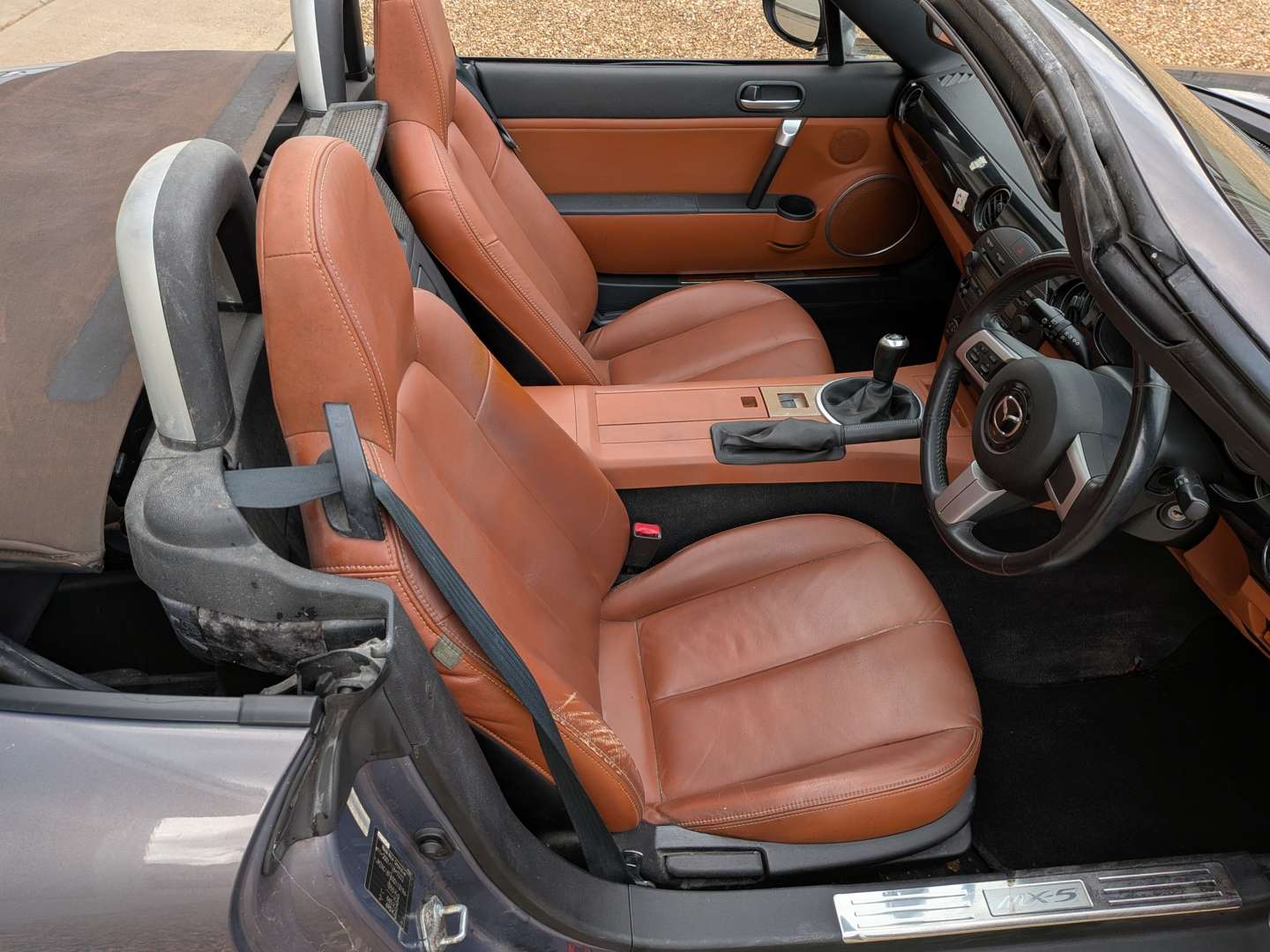 <p>2006 MAZDA MX-5 SPORT</p>