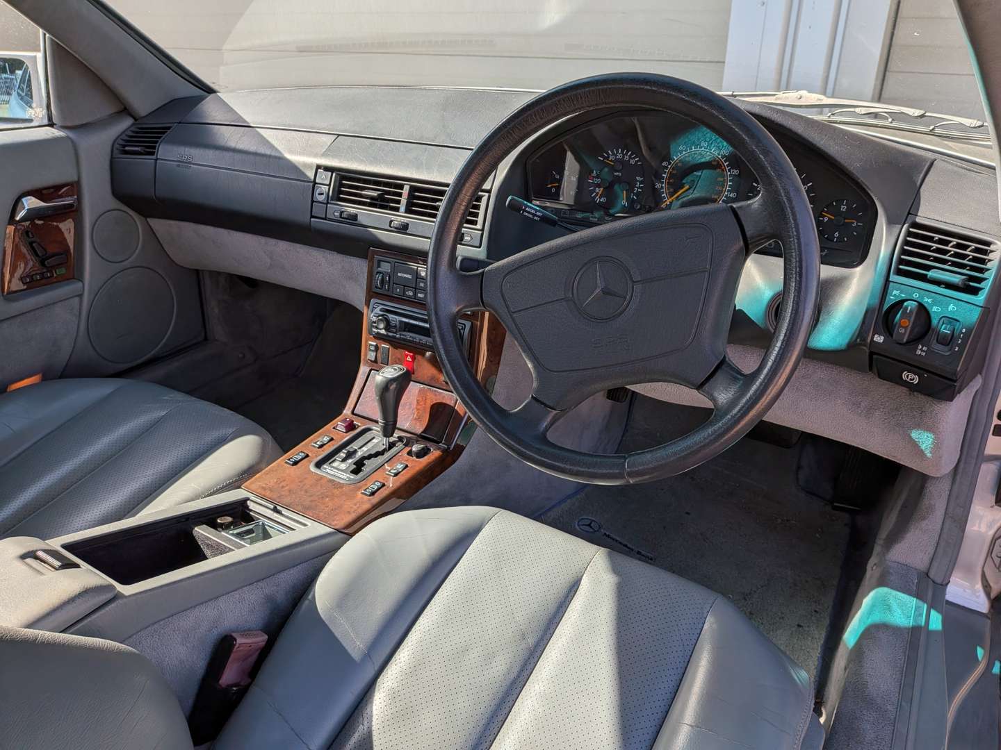<p>1994 MERCEDES SL500 R129 AUTO CONVERTIBLE</p>