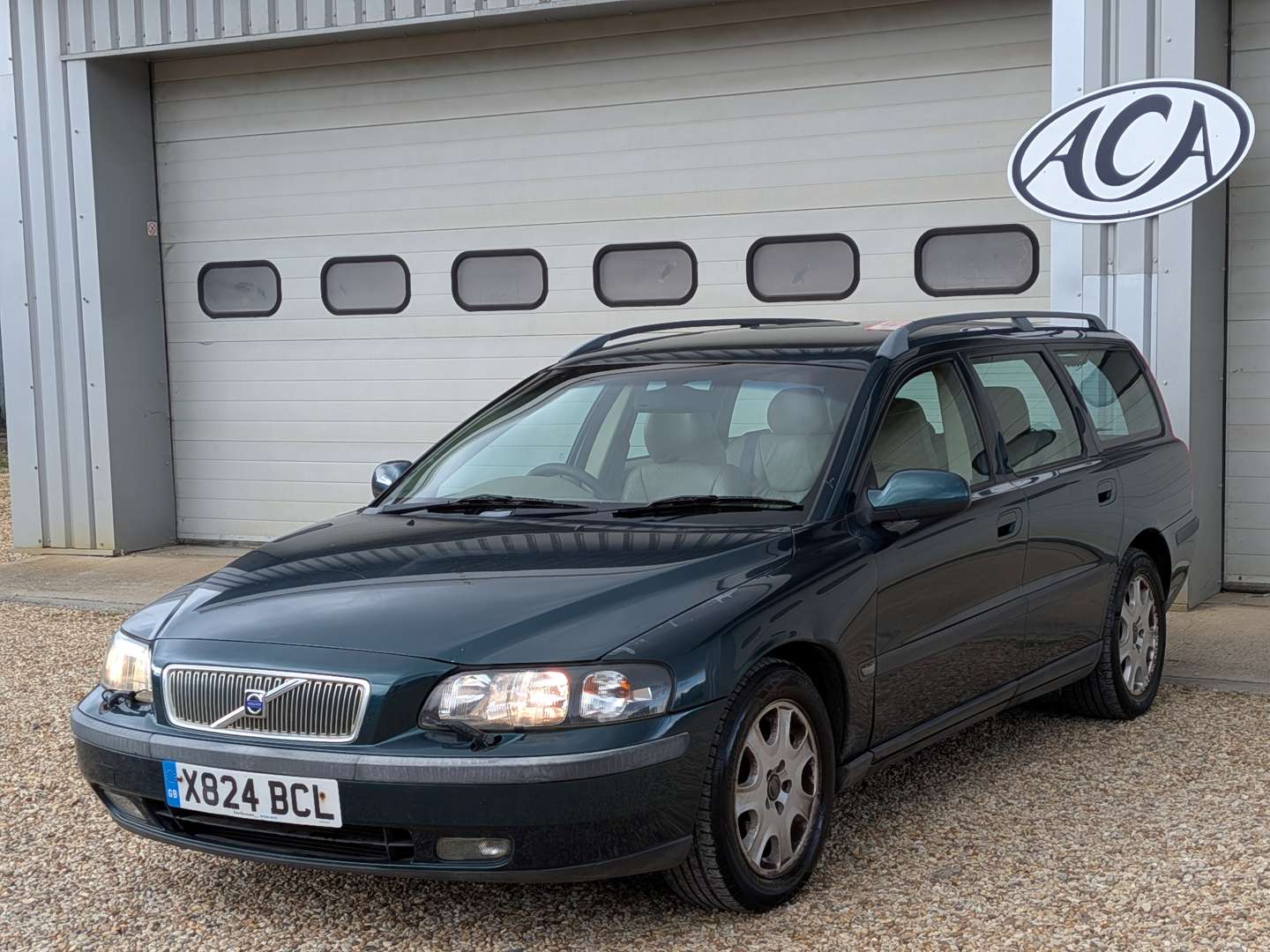 <p>2001 VOLVO V70</p>