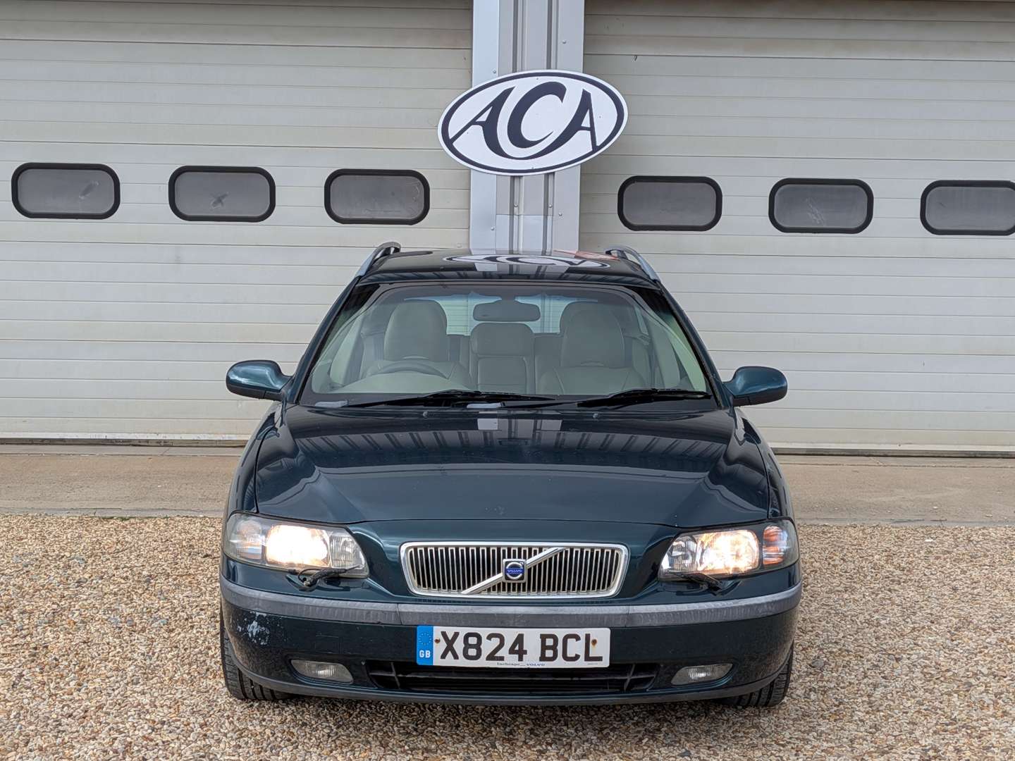 <p>2001 VOLVO V70</p>