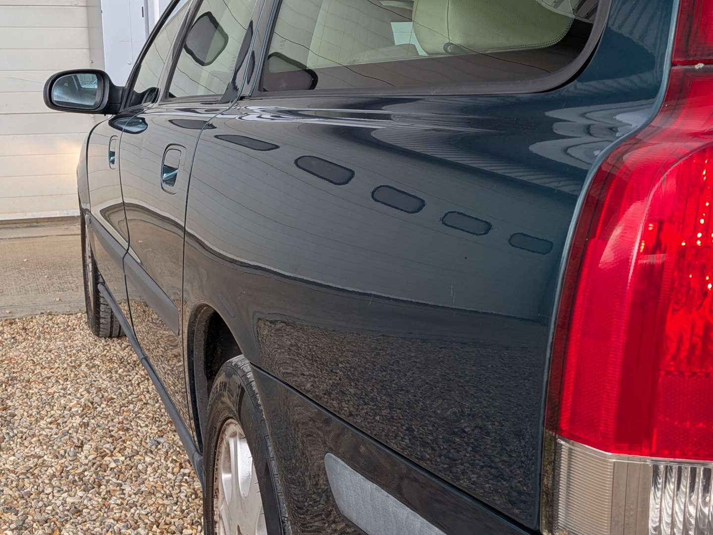 <p>2001 VOLVO V70</p>