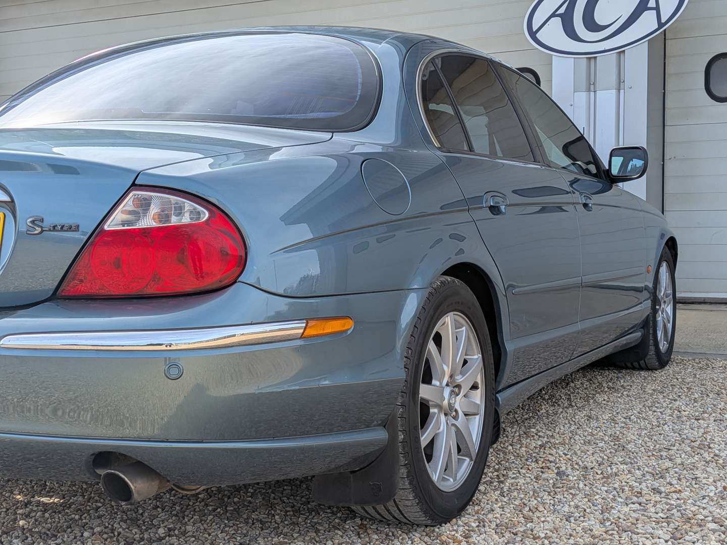 <p>2000 JAGUAR S-TYPE V6 SE AUTO</p>