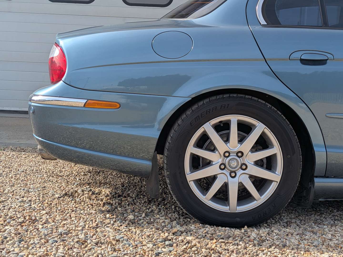 <p>2000 JAGUAR S-TYPE V6 SE AUTO</p>