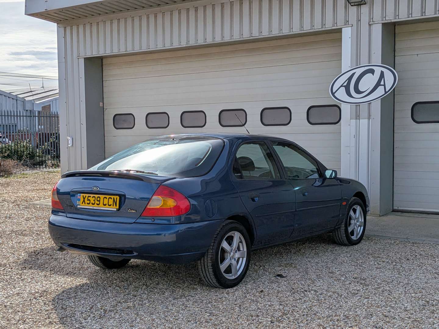 <p>2000 FORD MONDEO ZETEC</p>