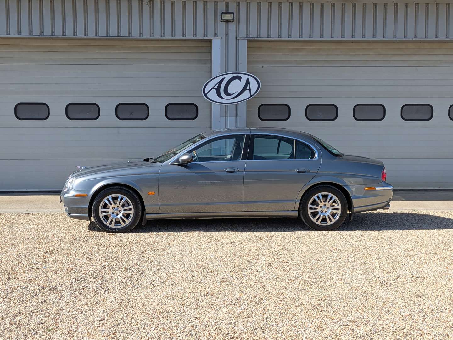 <p>2004 JAGUAR S-TYPE V6 SE AUTO</p>