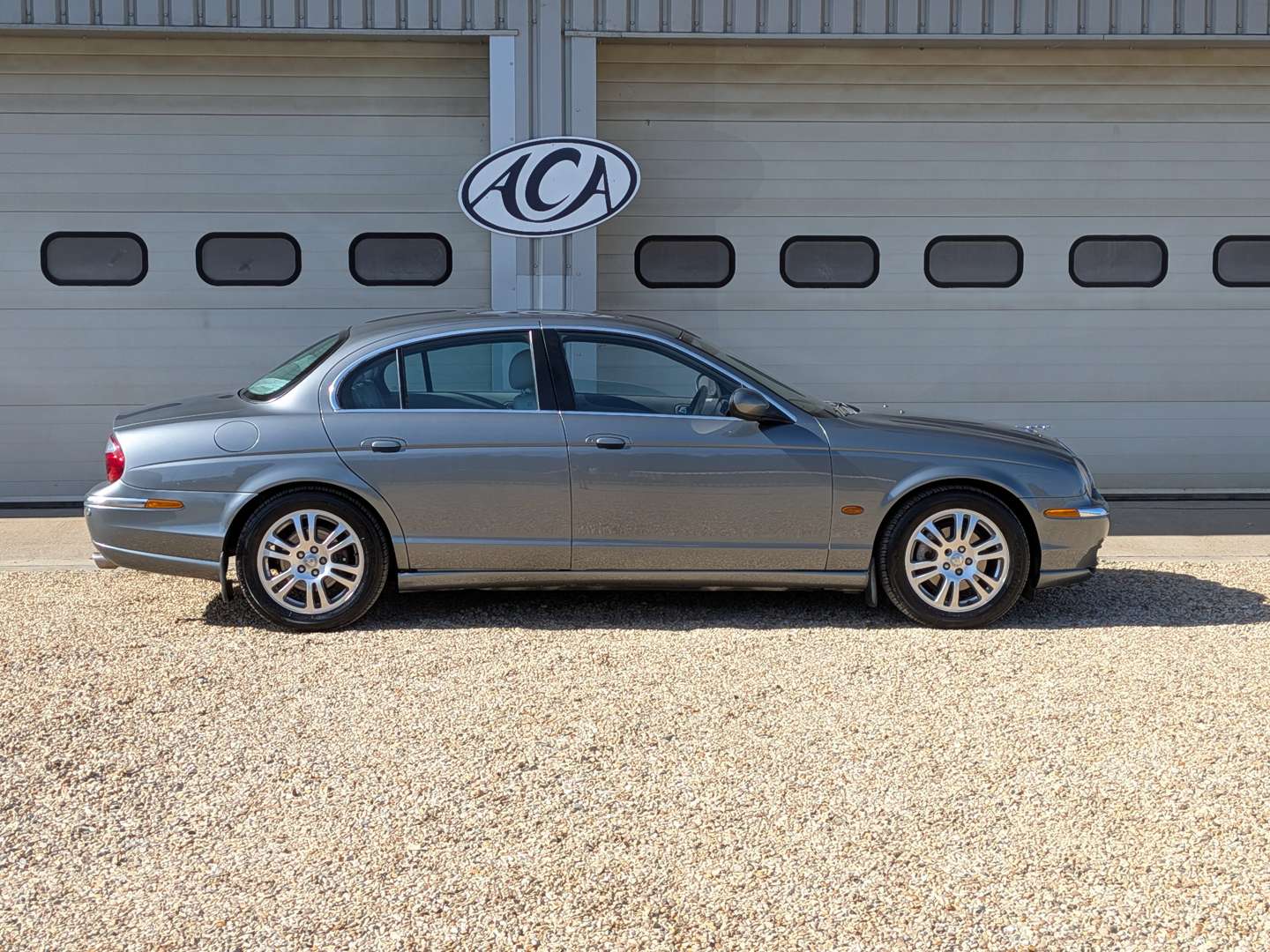 <p>2004 JAGUAR S-TYPE V6 SE AUTO</p>