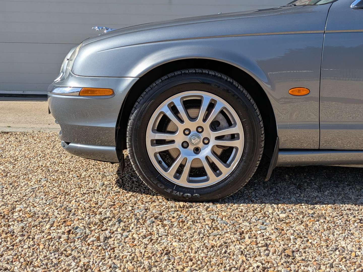 <p>2004 JAGUAR S-TYPE V6 SE AUTO</p>