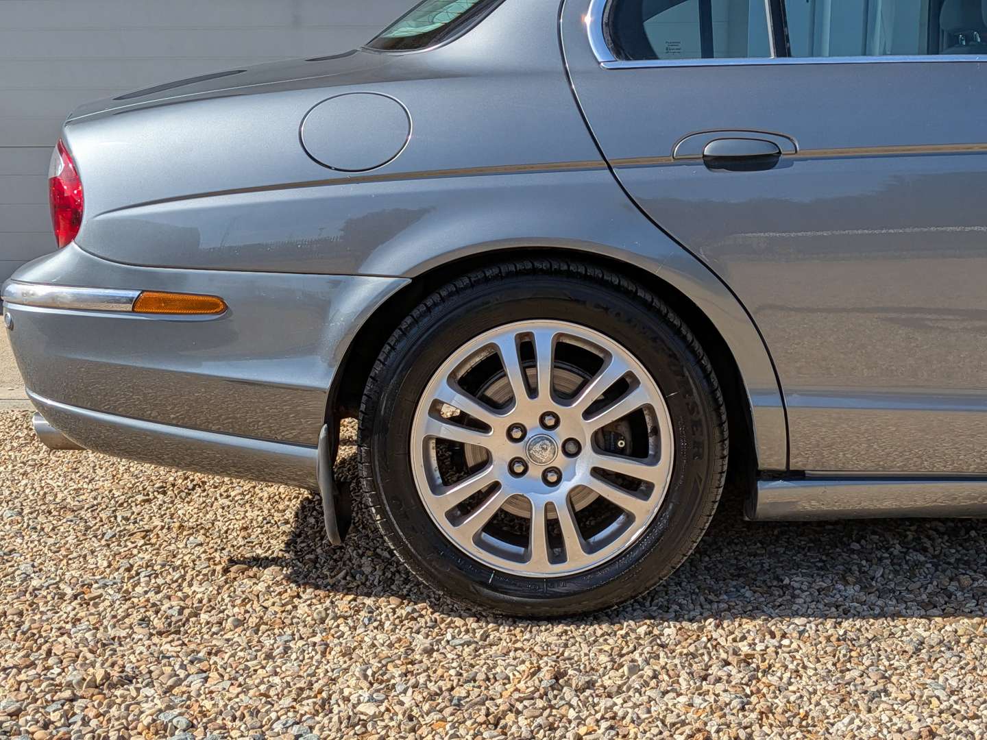 <p>2004 JAGUAR S-TYPE V6 SE AUTO</p>