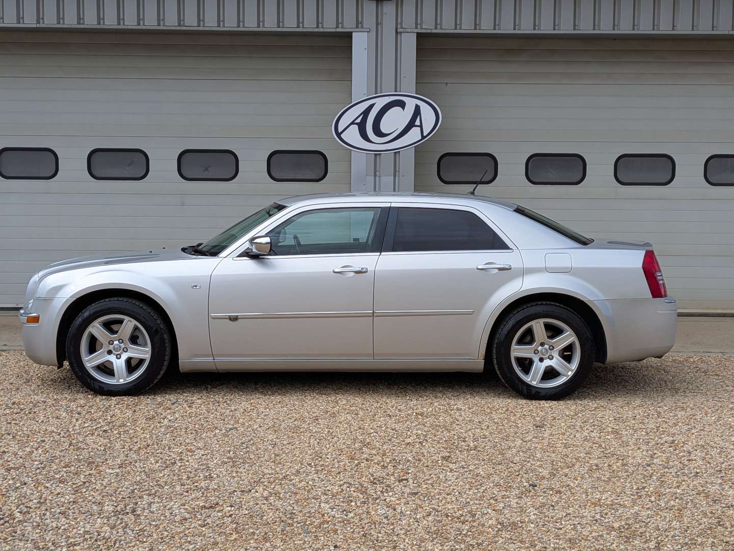 <p>2009 CHRYSLER 300C CRD AUTO</p>