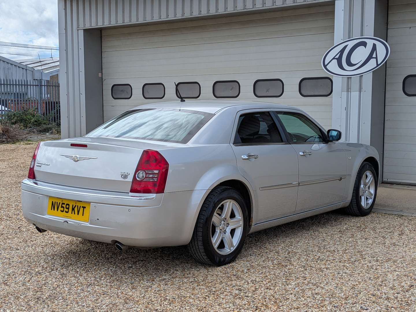<p>2009 CHRYSLER 300C CRD AUTO</p>