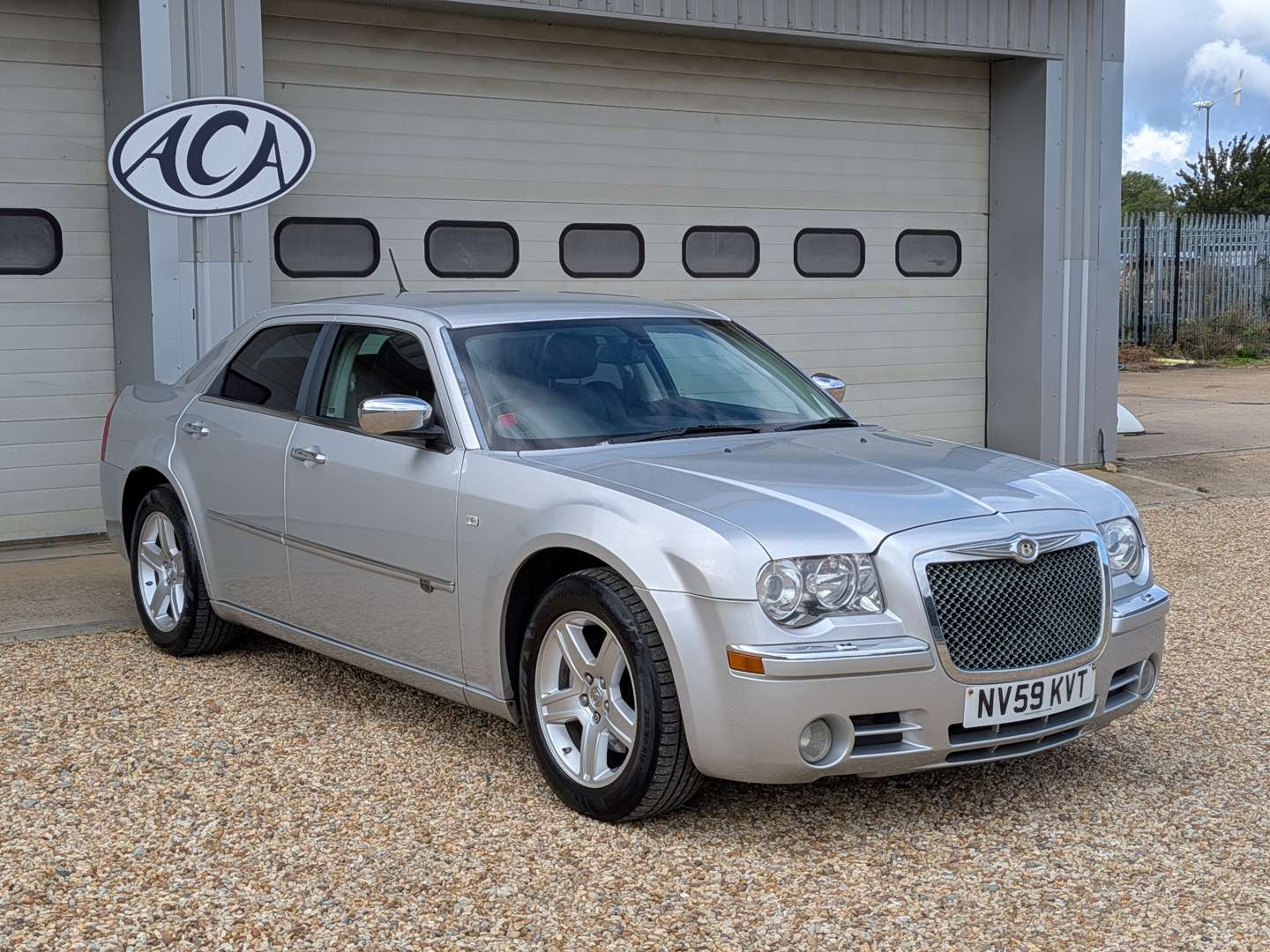 <p>2009 CHRYSLER 300C CRD AUTO</p>