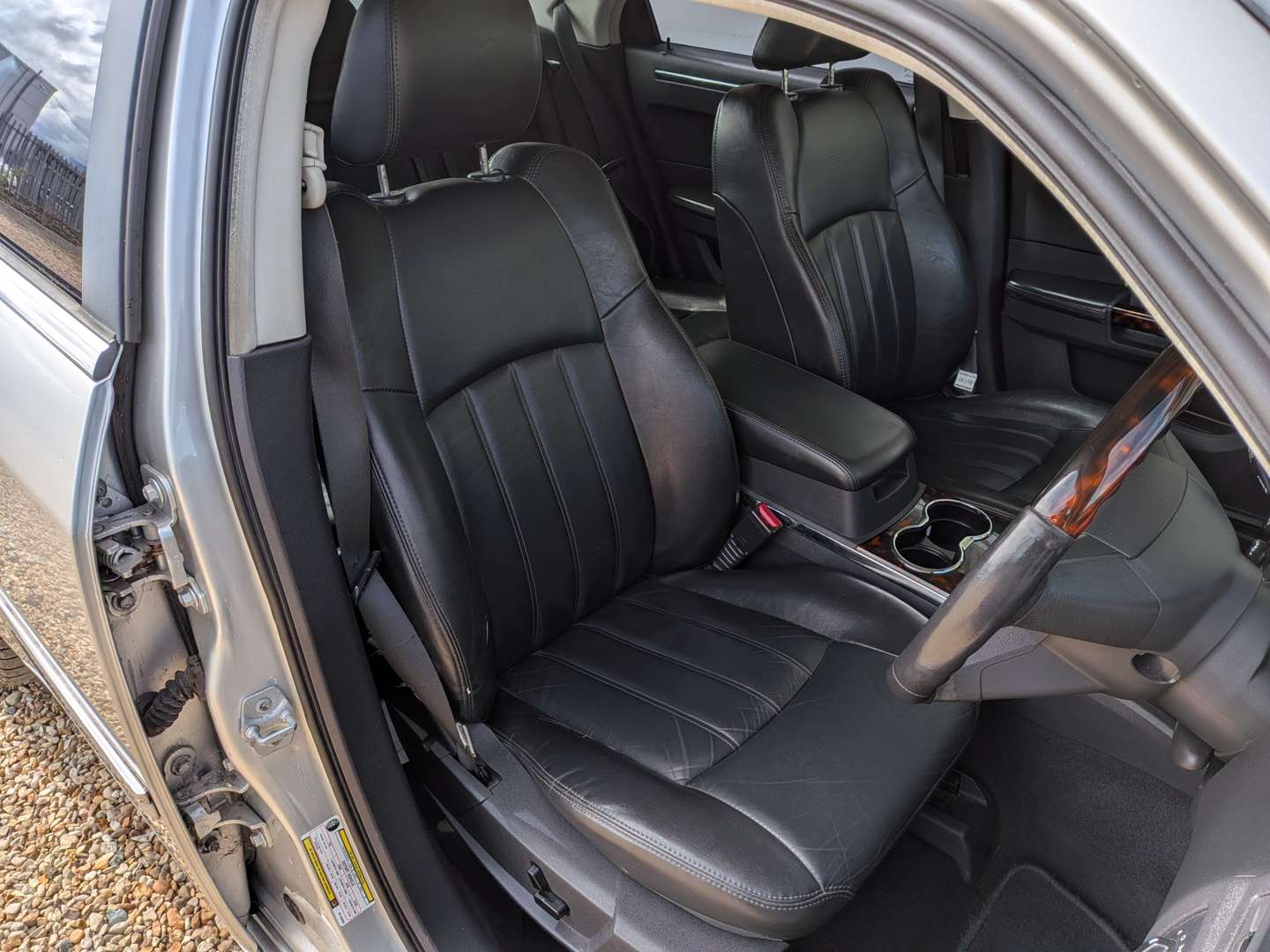 <p>2009 CHRYSLER 300C CRD AUTO</p>