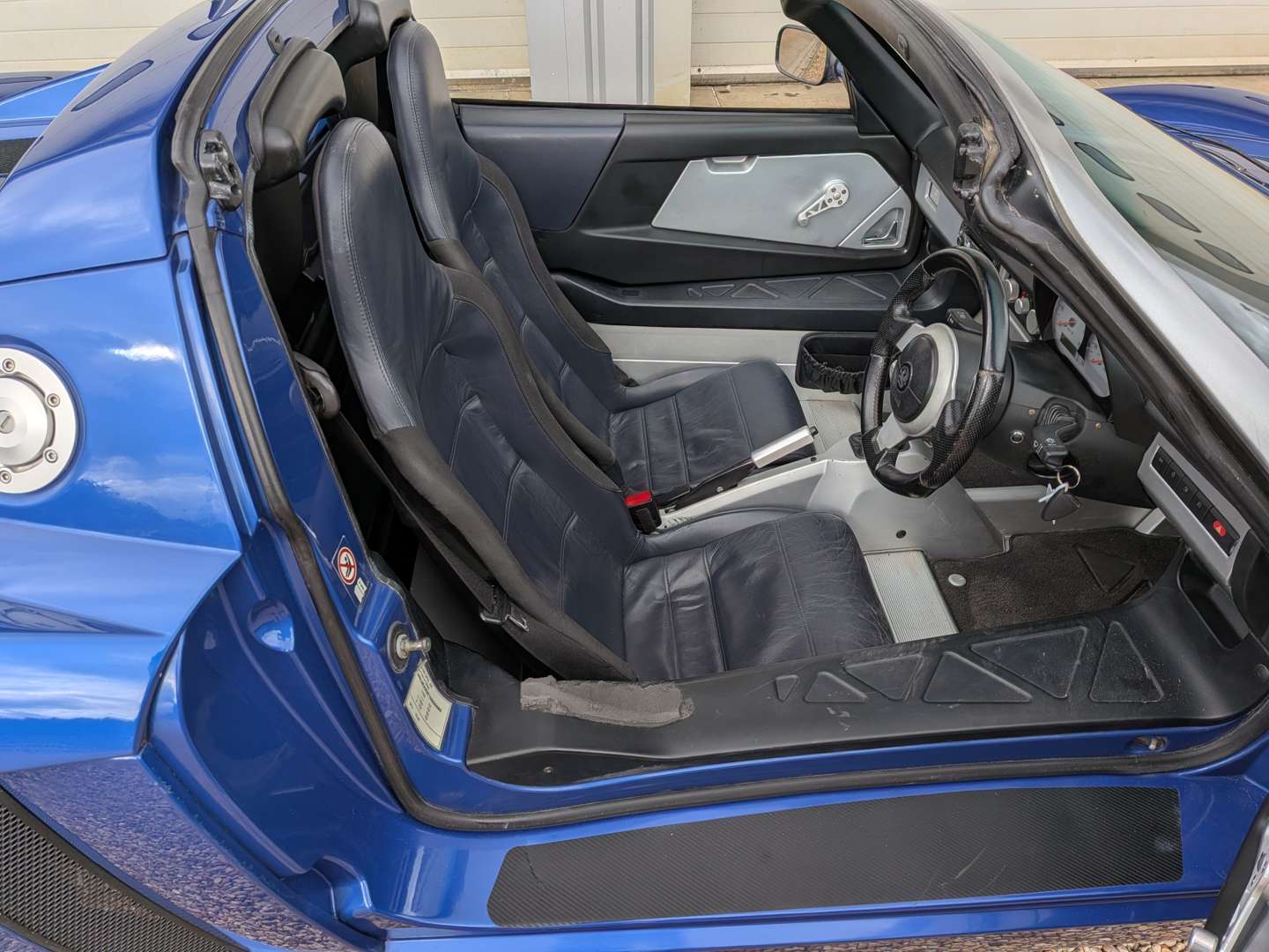 <p>2001 VAUXHALL VX 220 CONVERTIBLE</p>