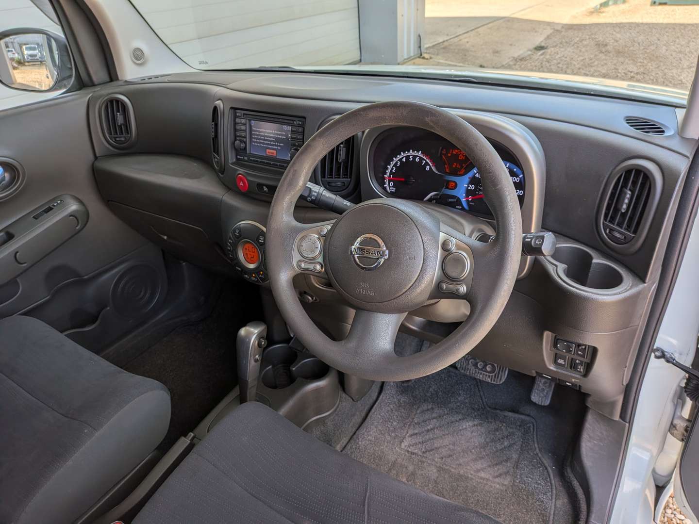 <p>2010 NISSAN CUBE KAIZEN CVT</p>
